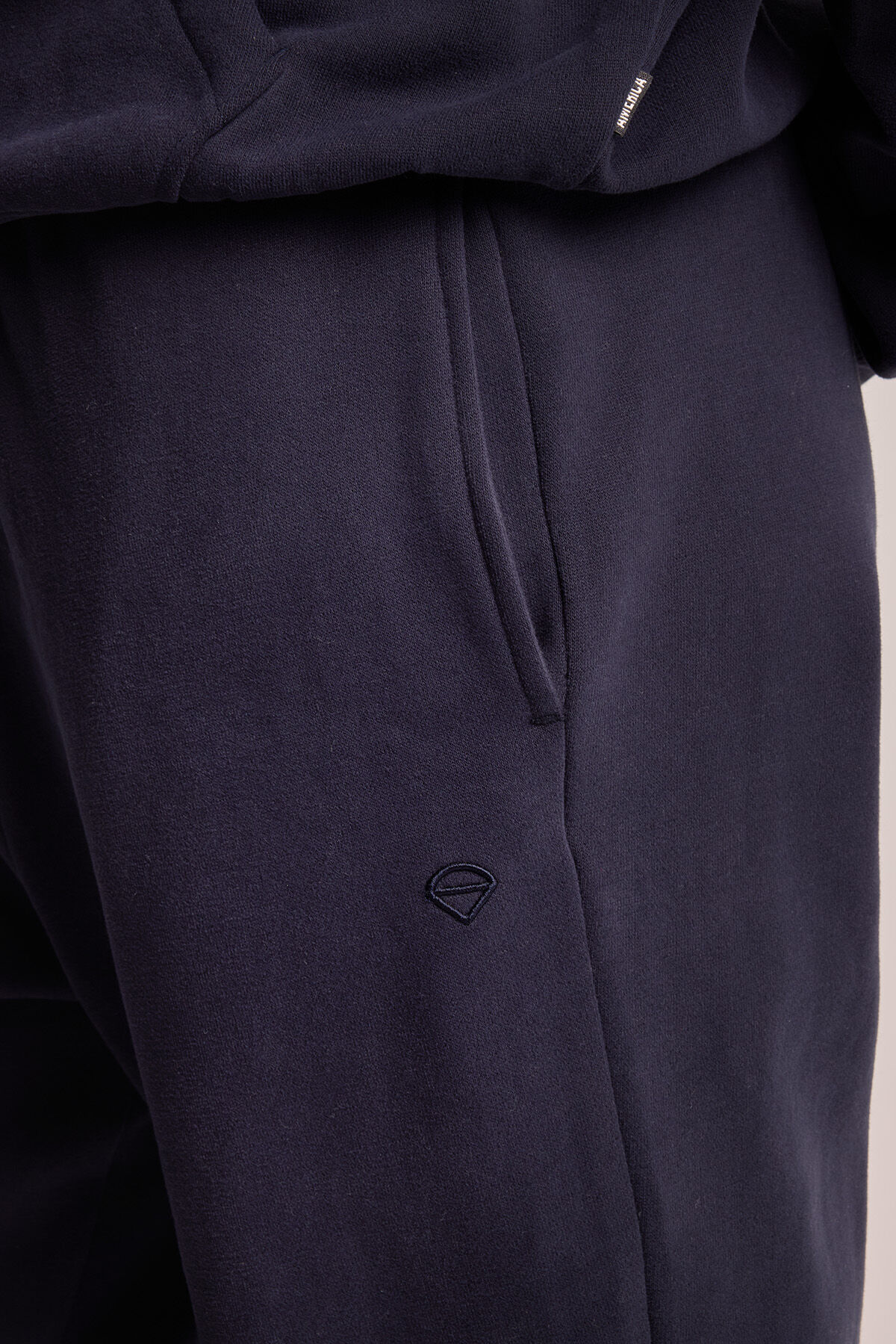 Jogging pants Caia image number 3