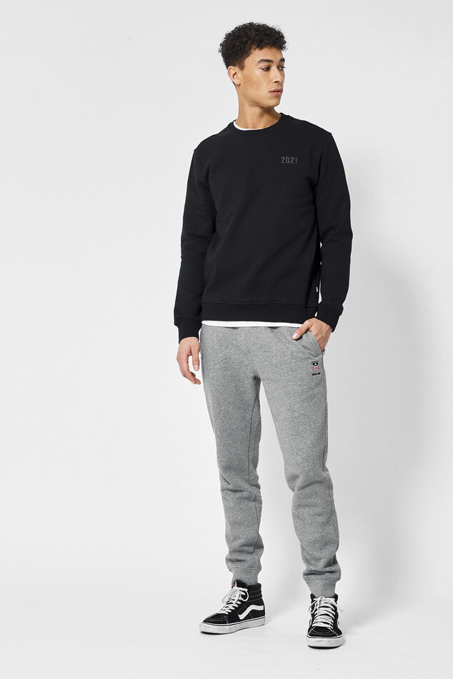 Sweater Saint image number 1