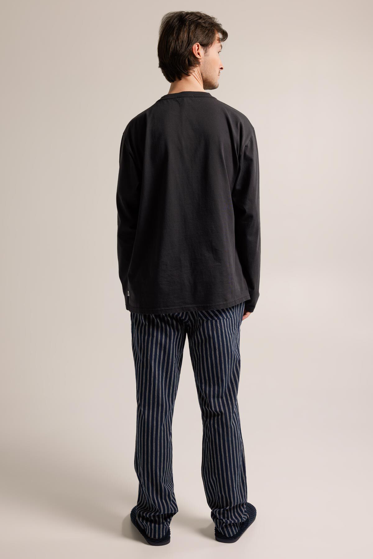 Loungepants Lake image number 2