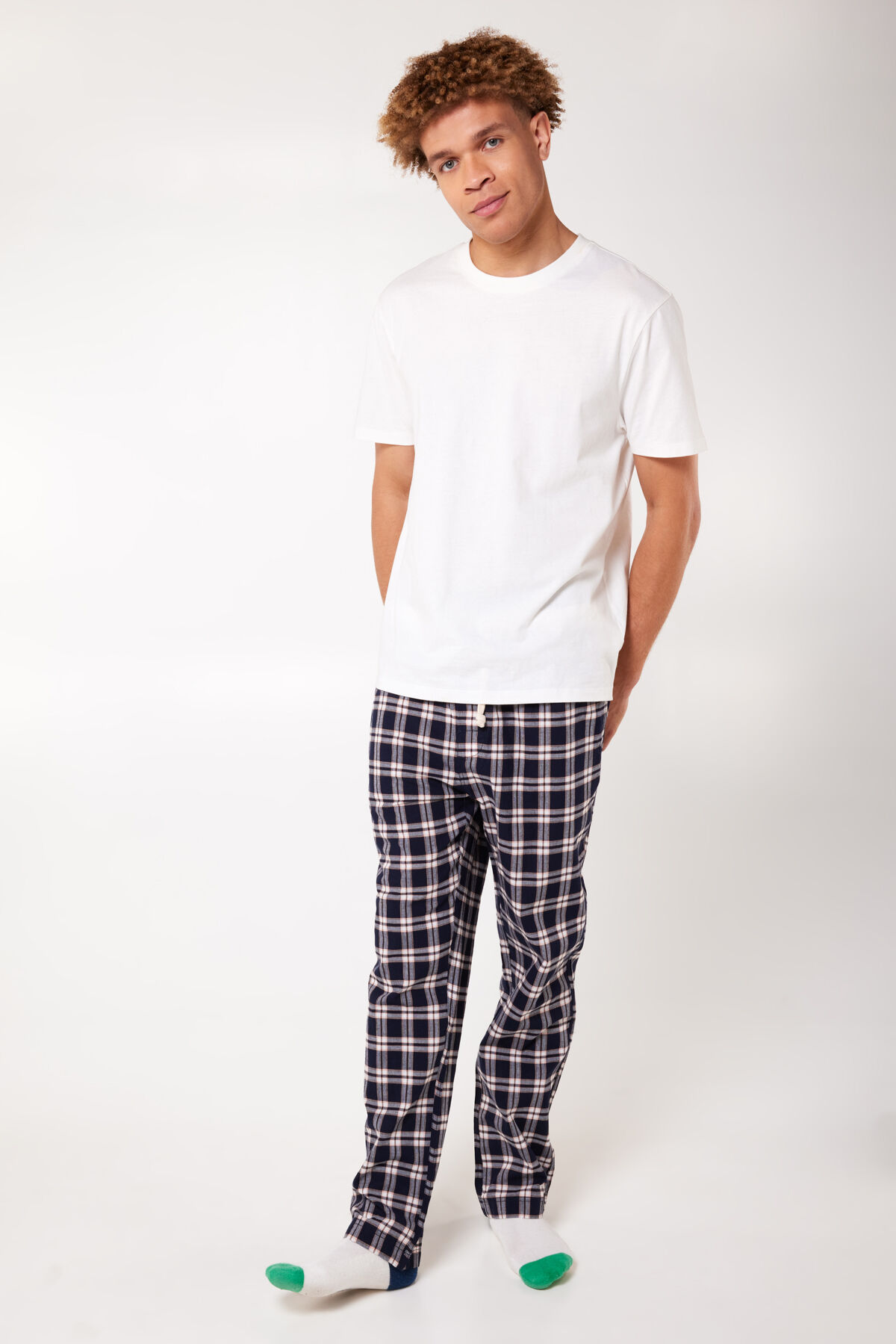 Loungepants Lake image number 1