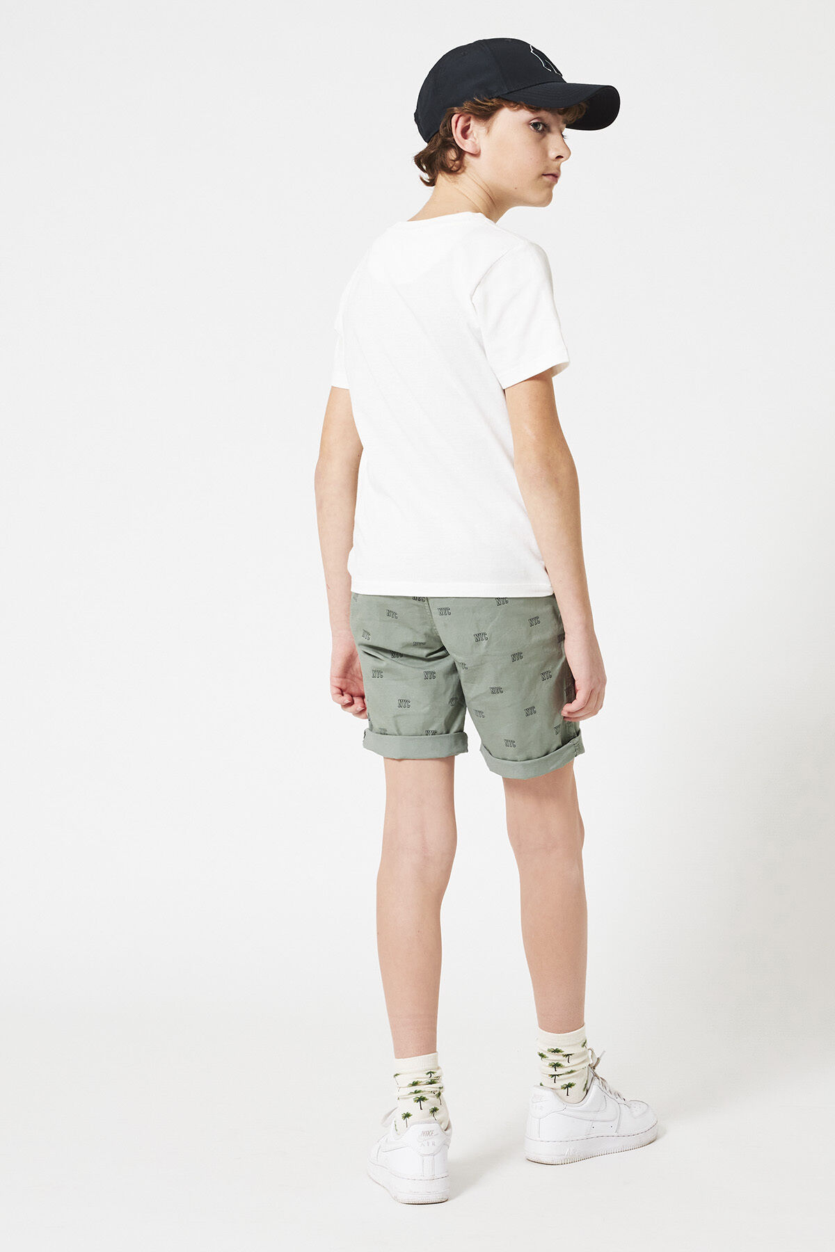 Short Nixon jr image number 2