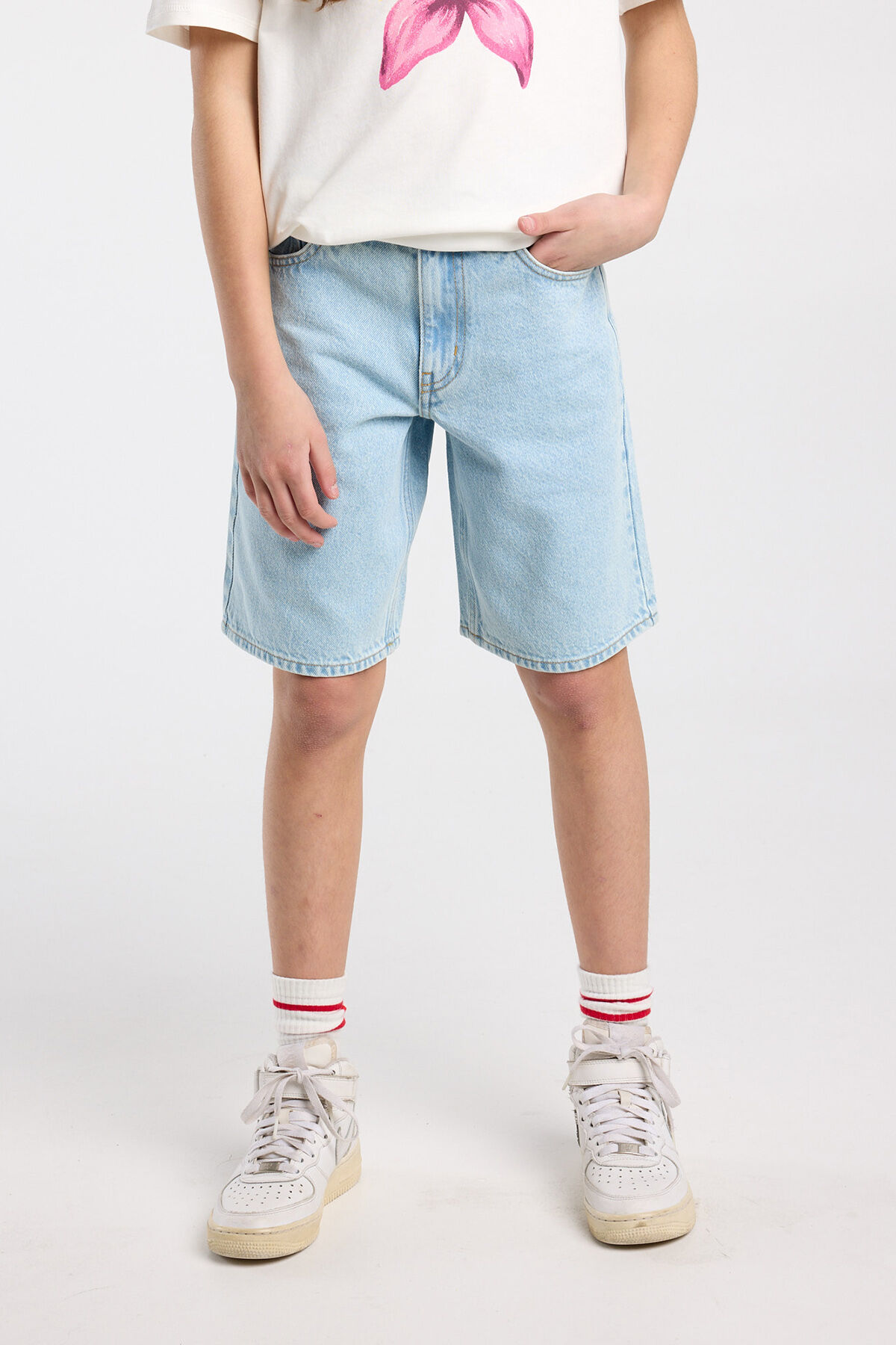 Niya JR image number 0