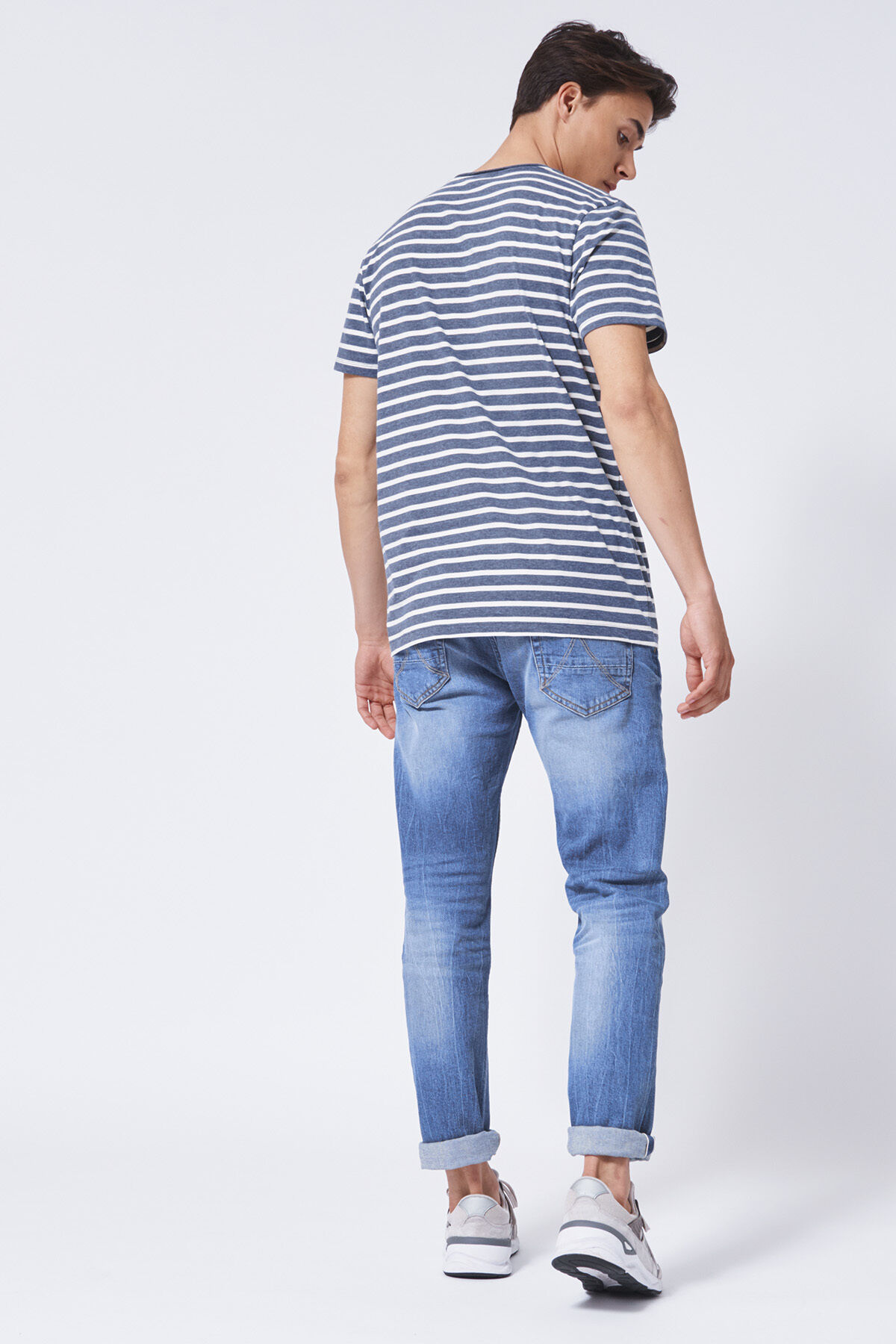 T-shirt Took image number 2