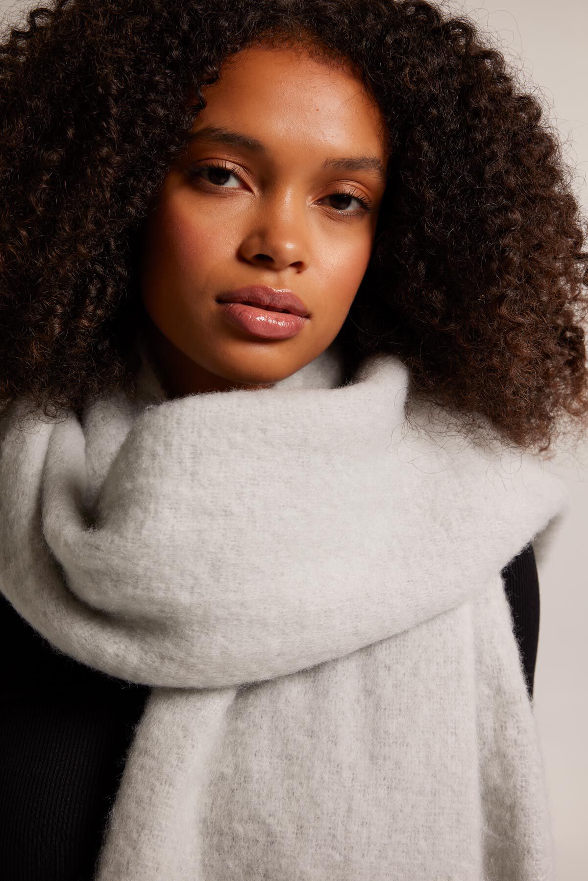 Schal April image number 1