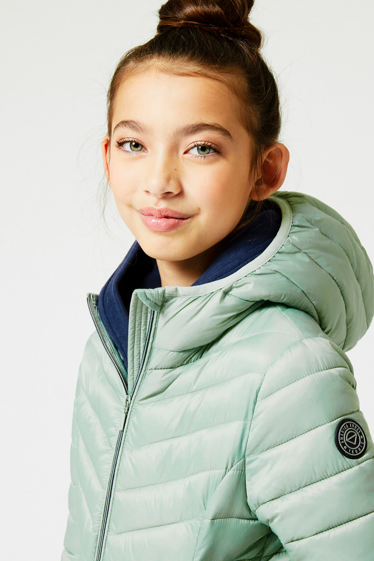 Jas Alice Jr image number 3