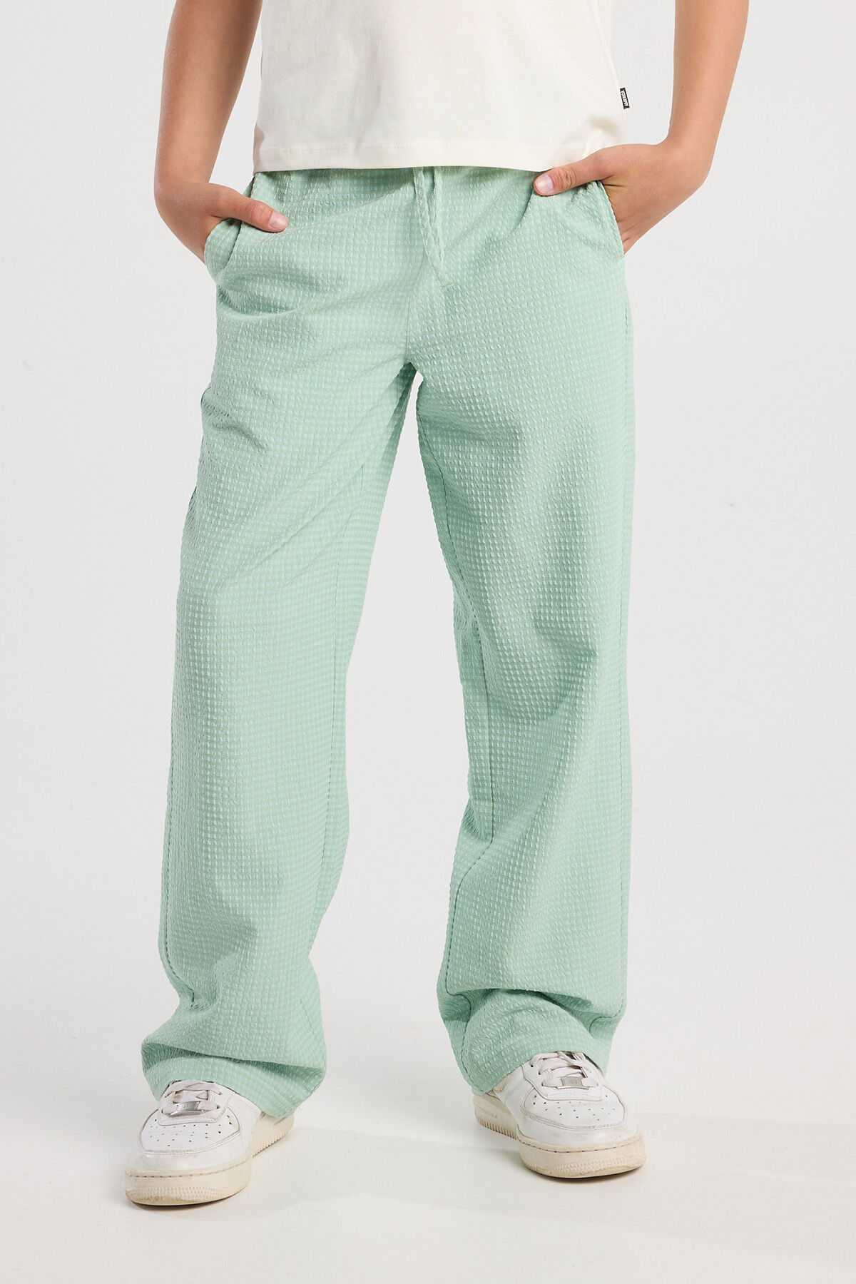 Paityn JR image number 0