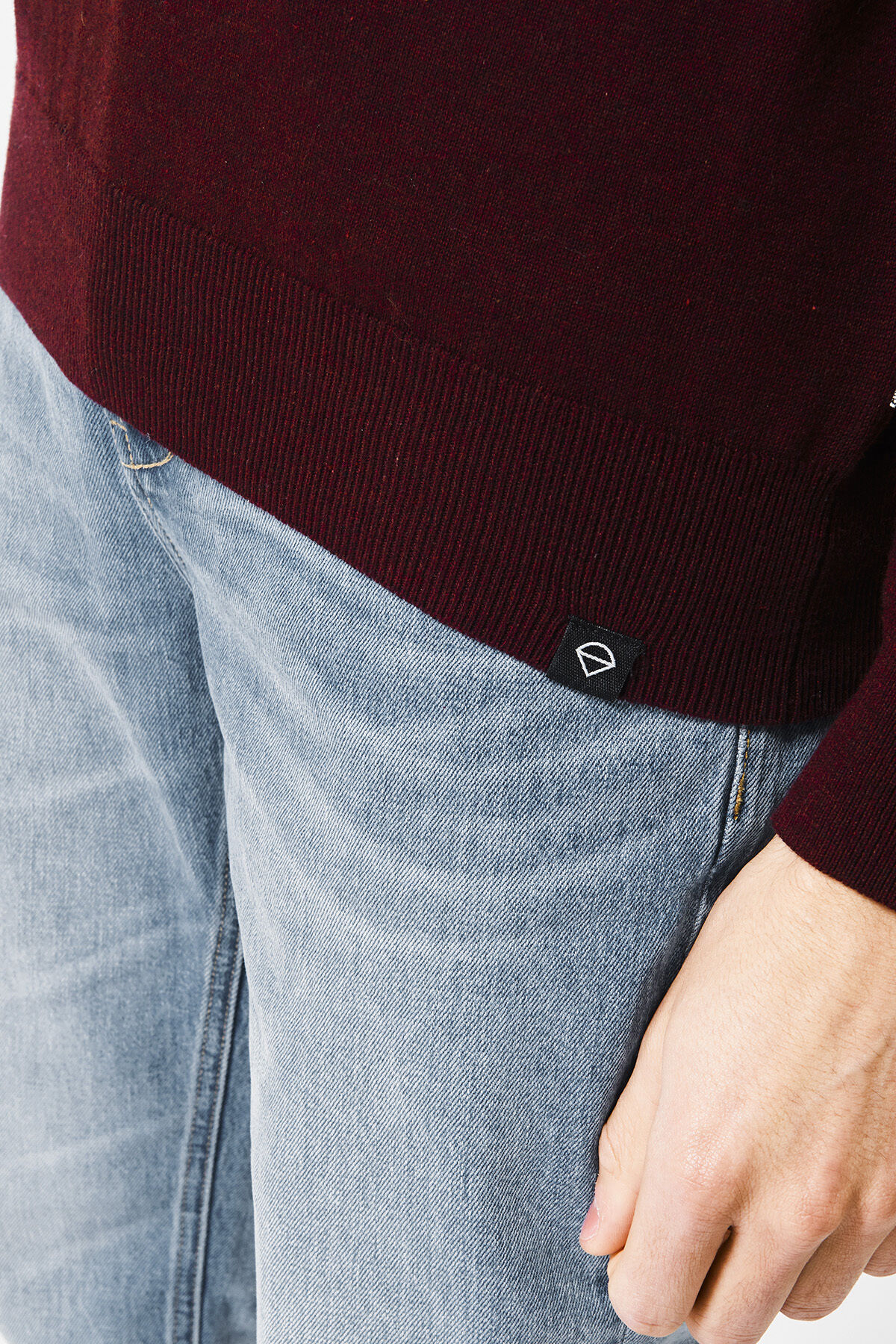 Coltrui Knox image number 3