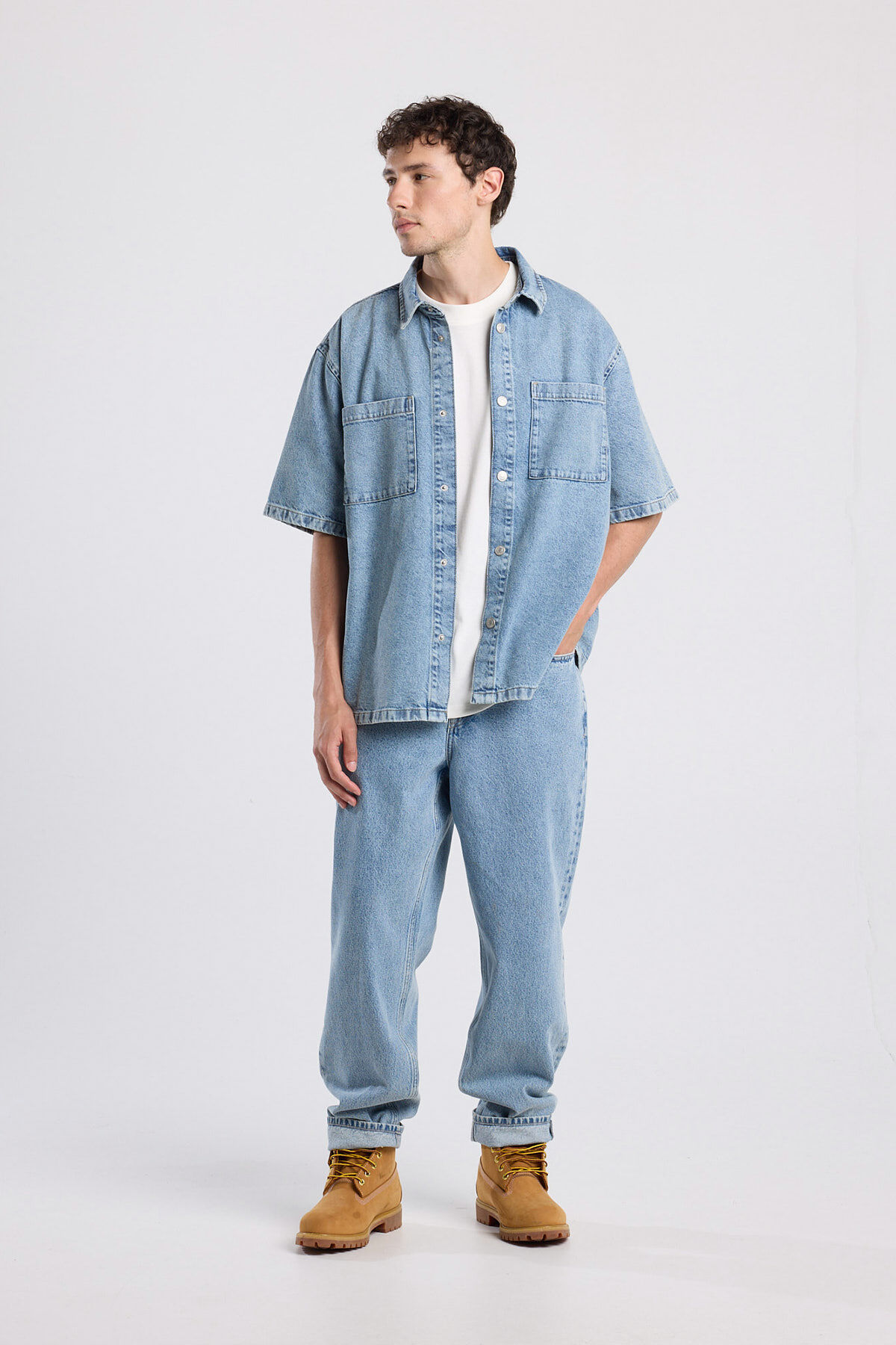 Izaan image number 1