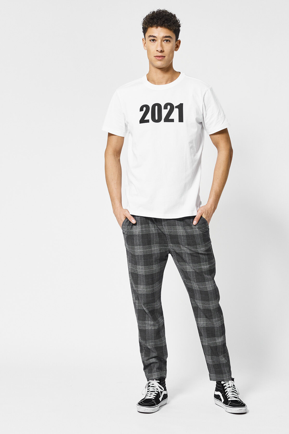 Chino Phyllon image number 0