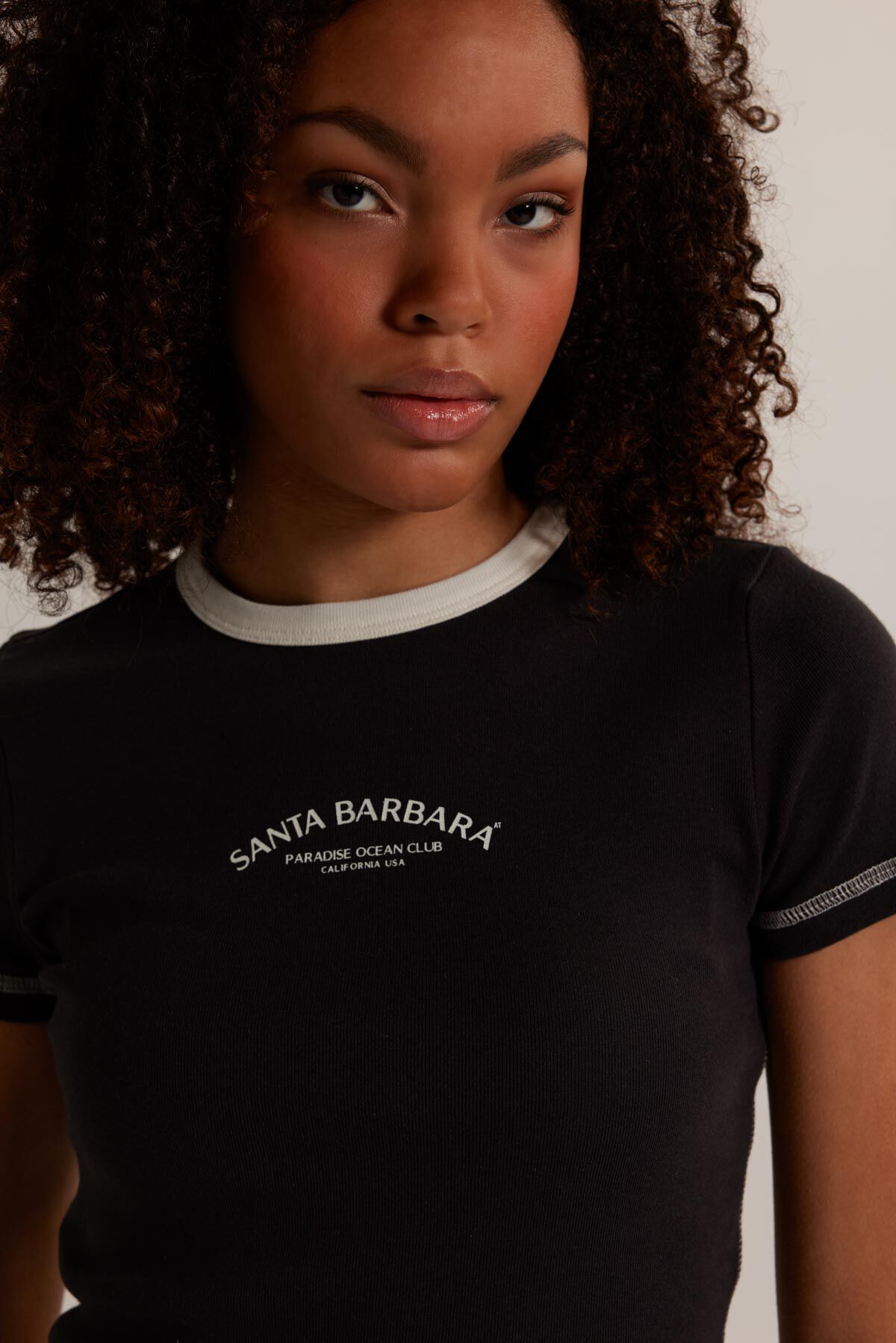 Essie image number 3