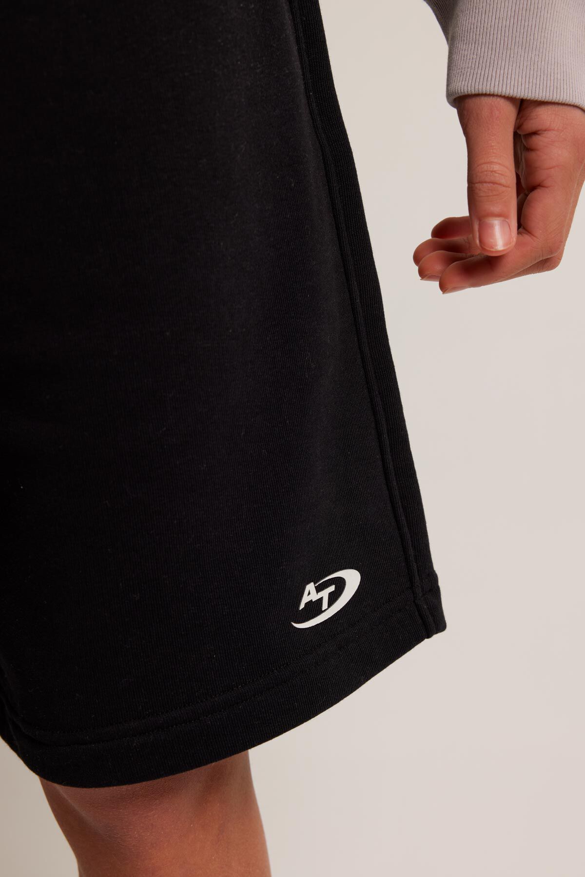 Sweat short Sevan jr  image number 3