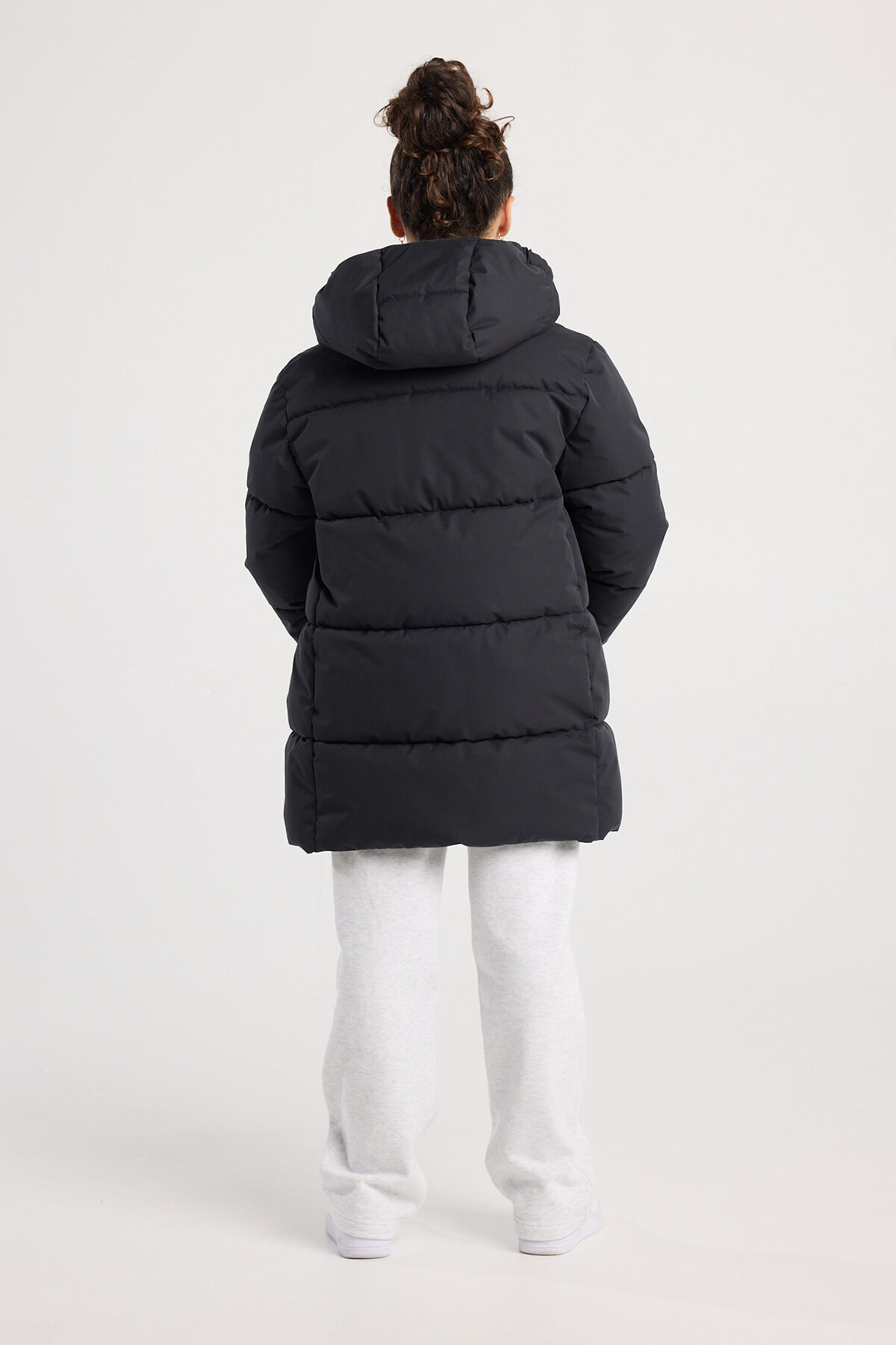 June jr image number 2