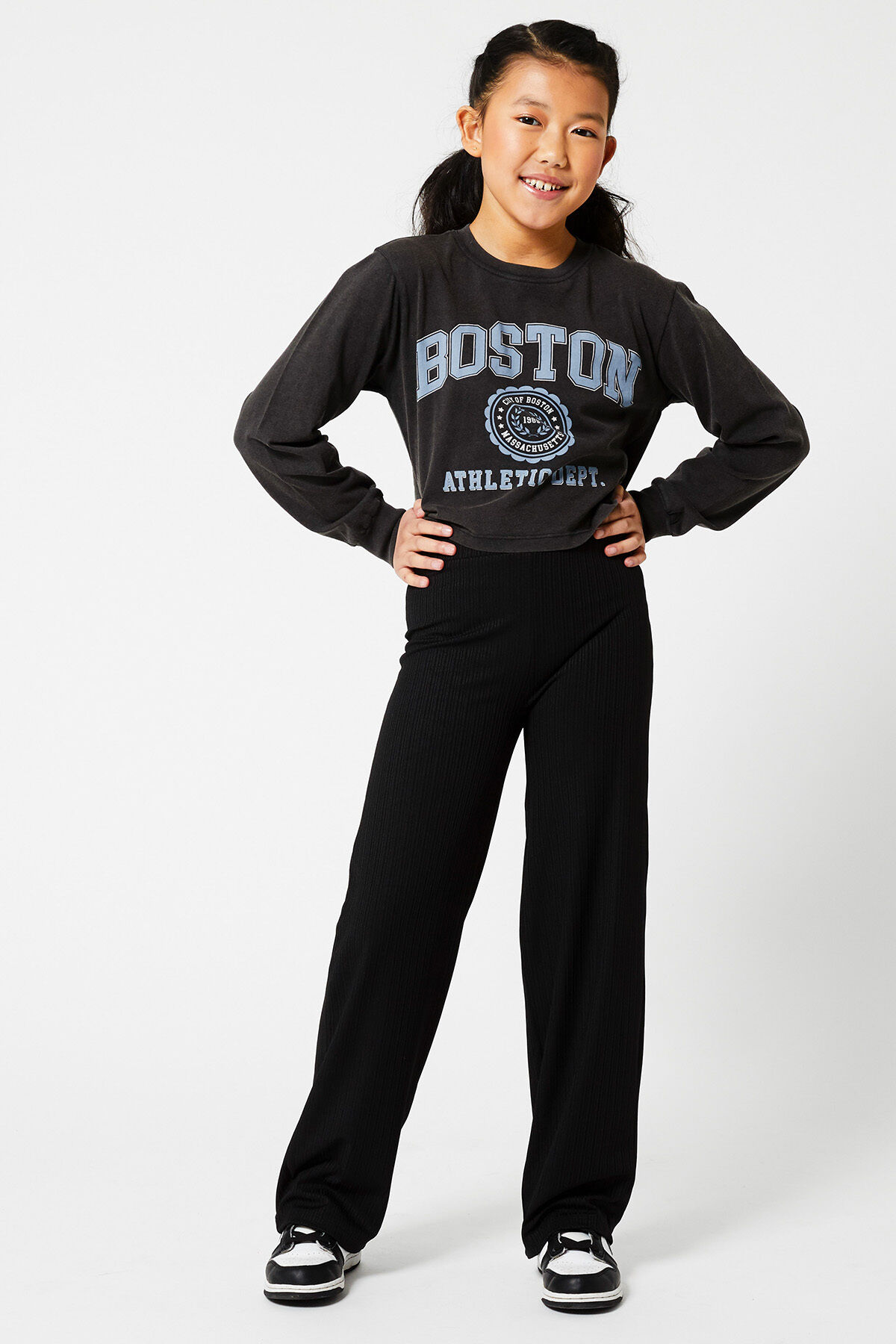 Girls black shop tracksuit pants