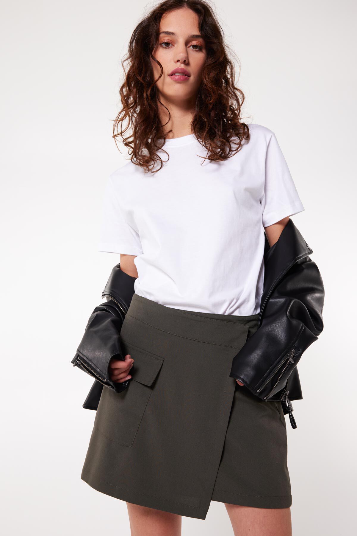 Rok Rowe image number 0