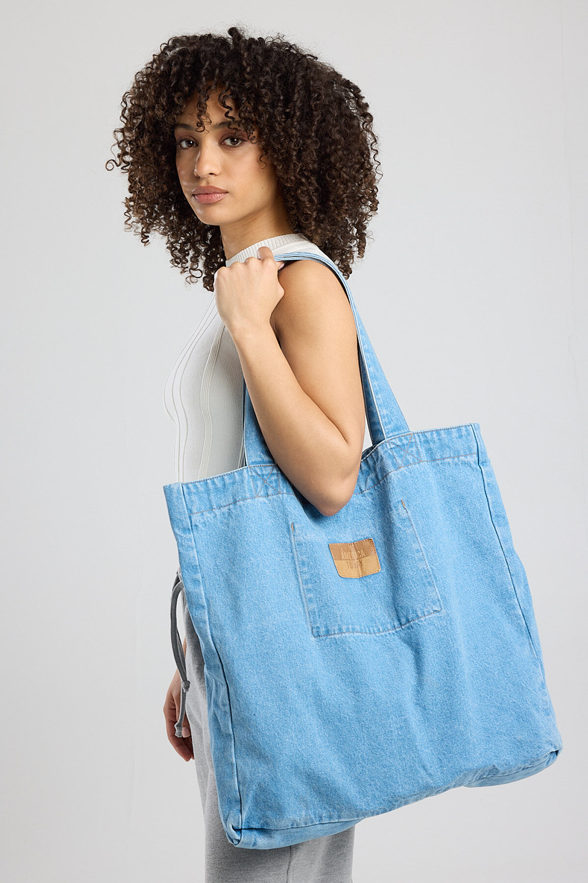 Abigail image number 0