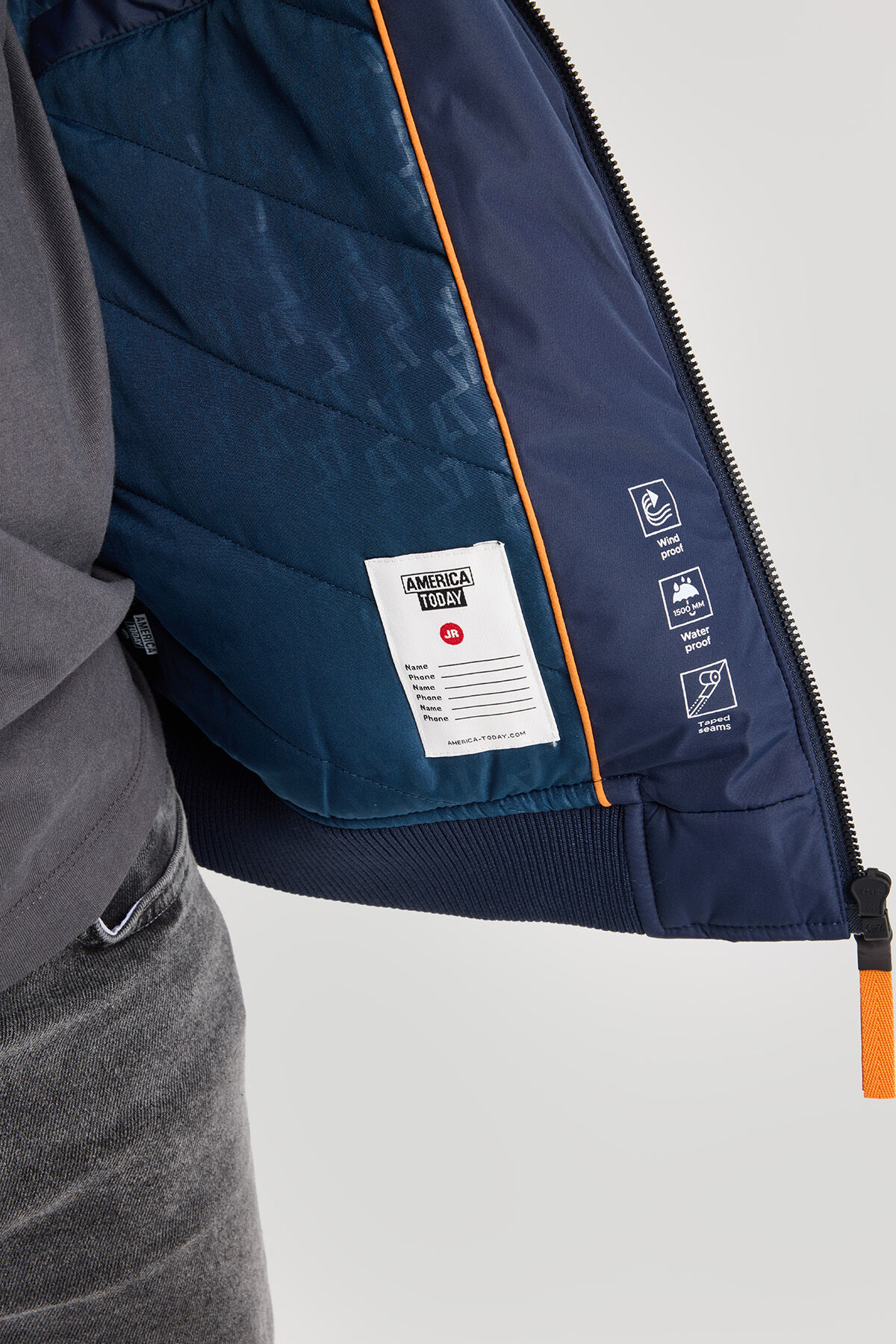 Kapuzenbomber Justin Jr image number 3