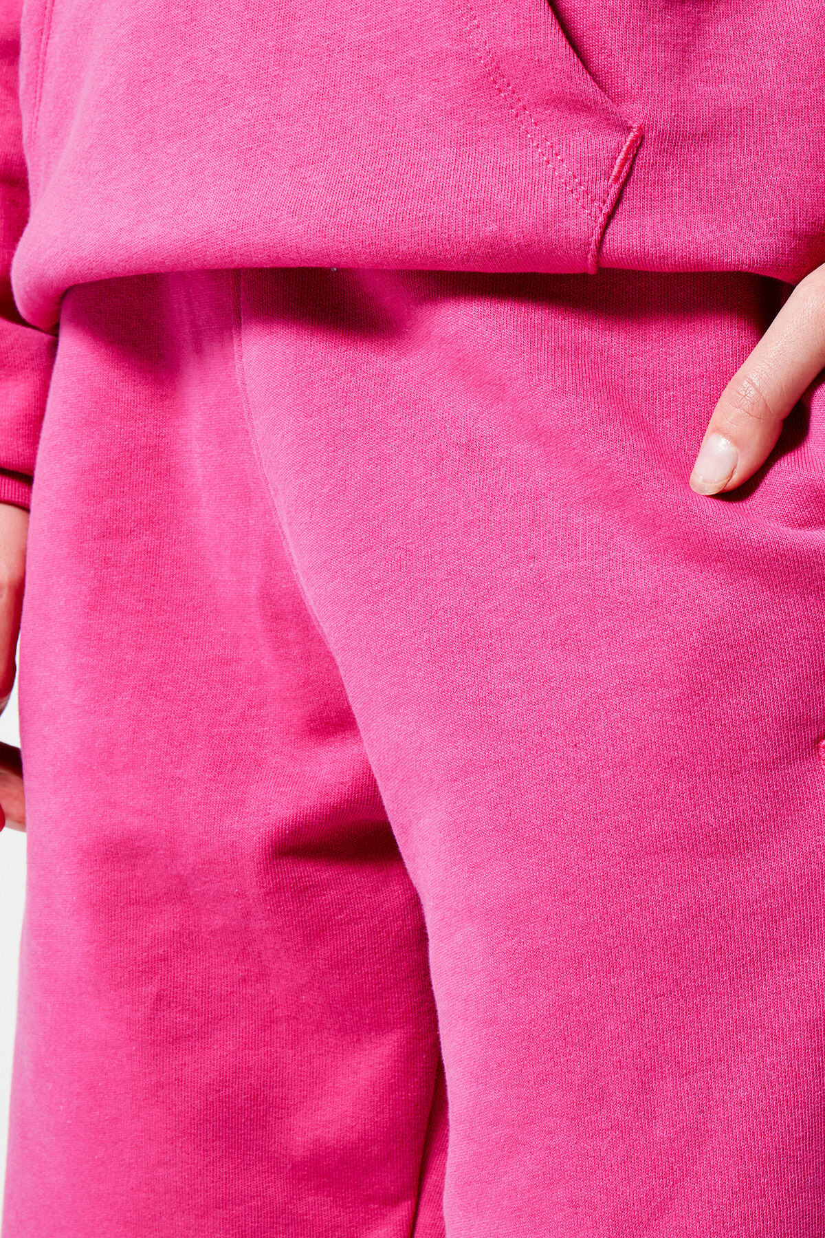 Crest image number 3