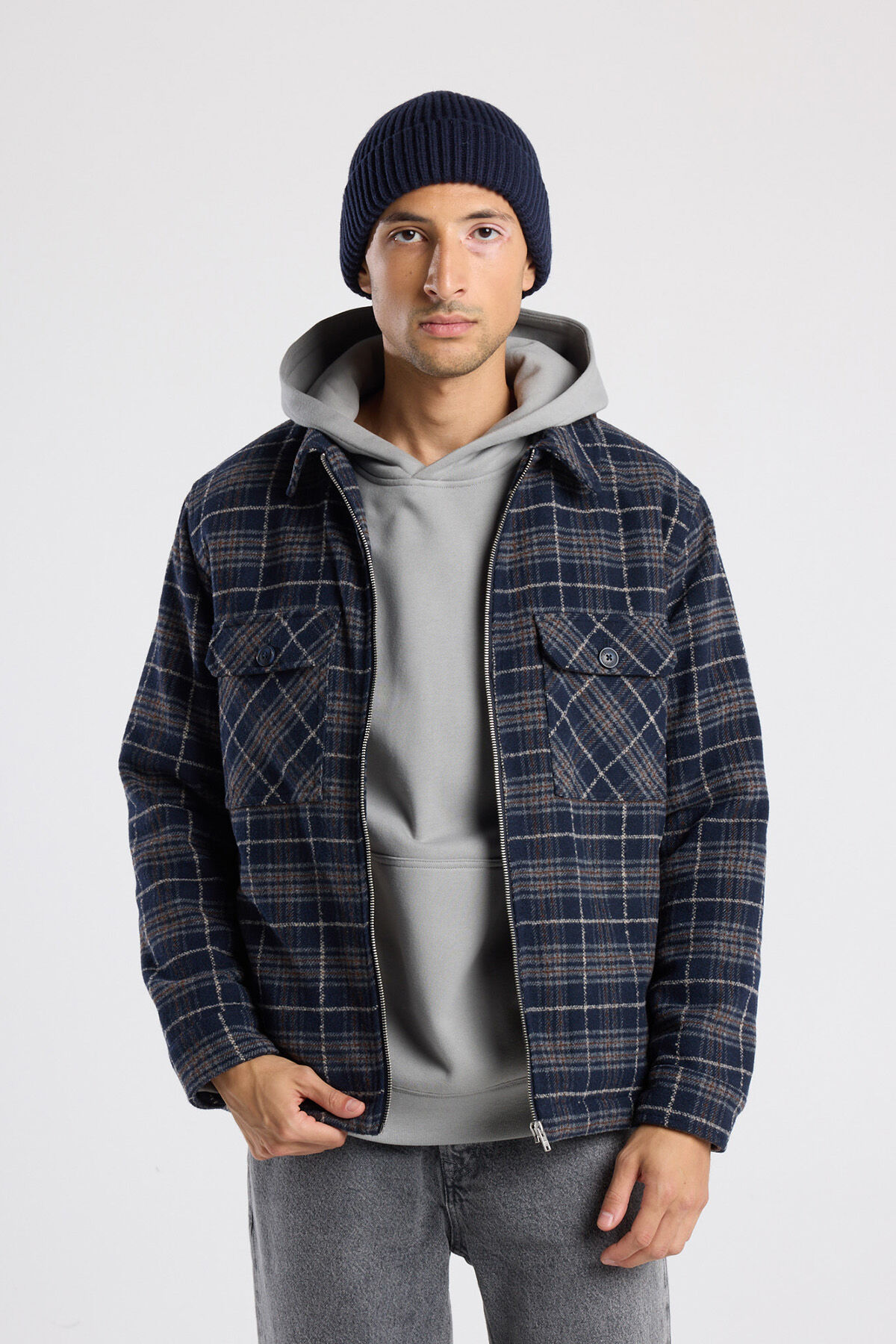 Braxton image number 0