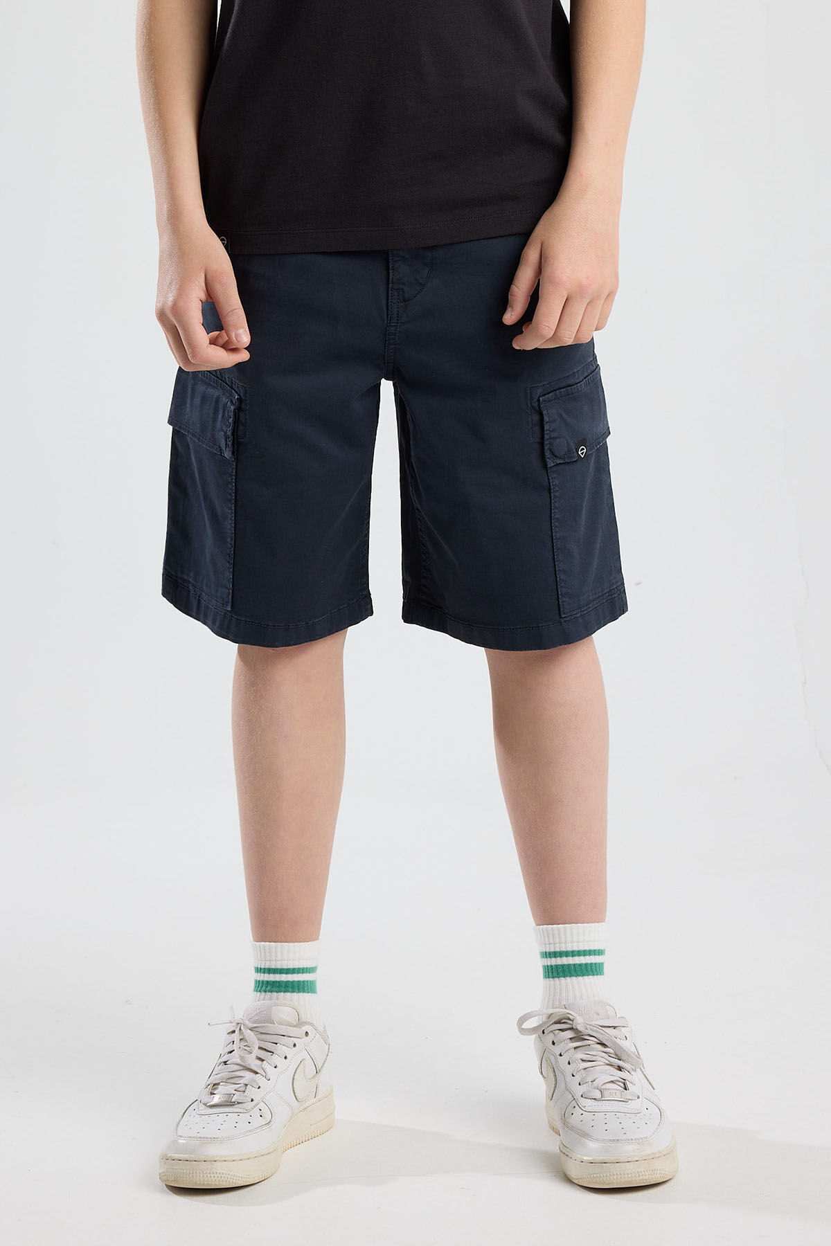 Nino JR image number 0