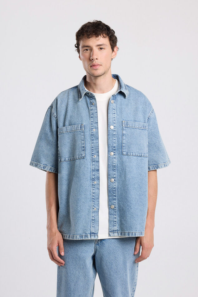 Izaan image number 0