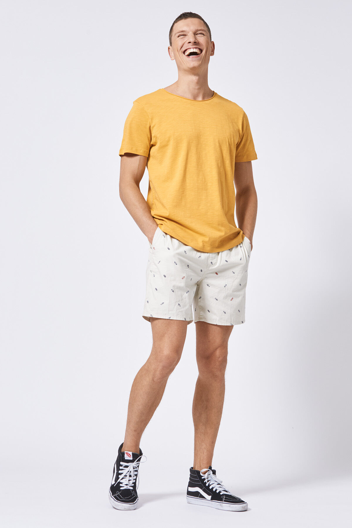 T-shirt Took image number 0