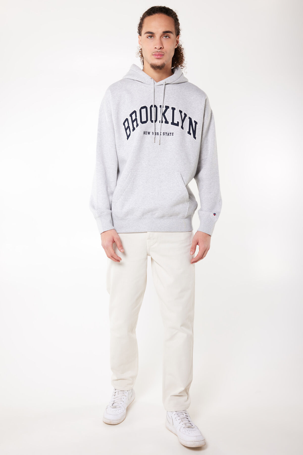 Sweat a capuche Saul Hood image number 1