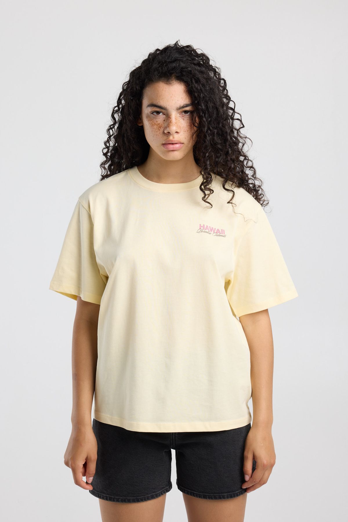 Elira image number 0
