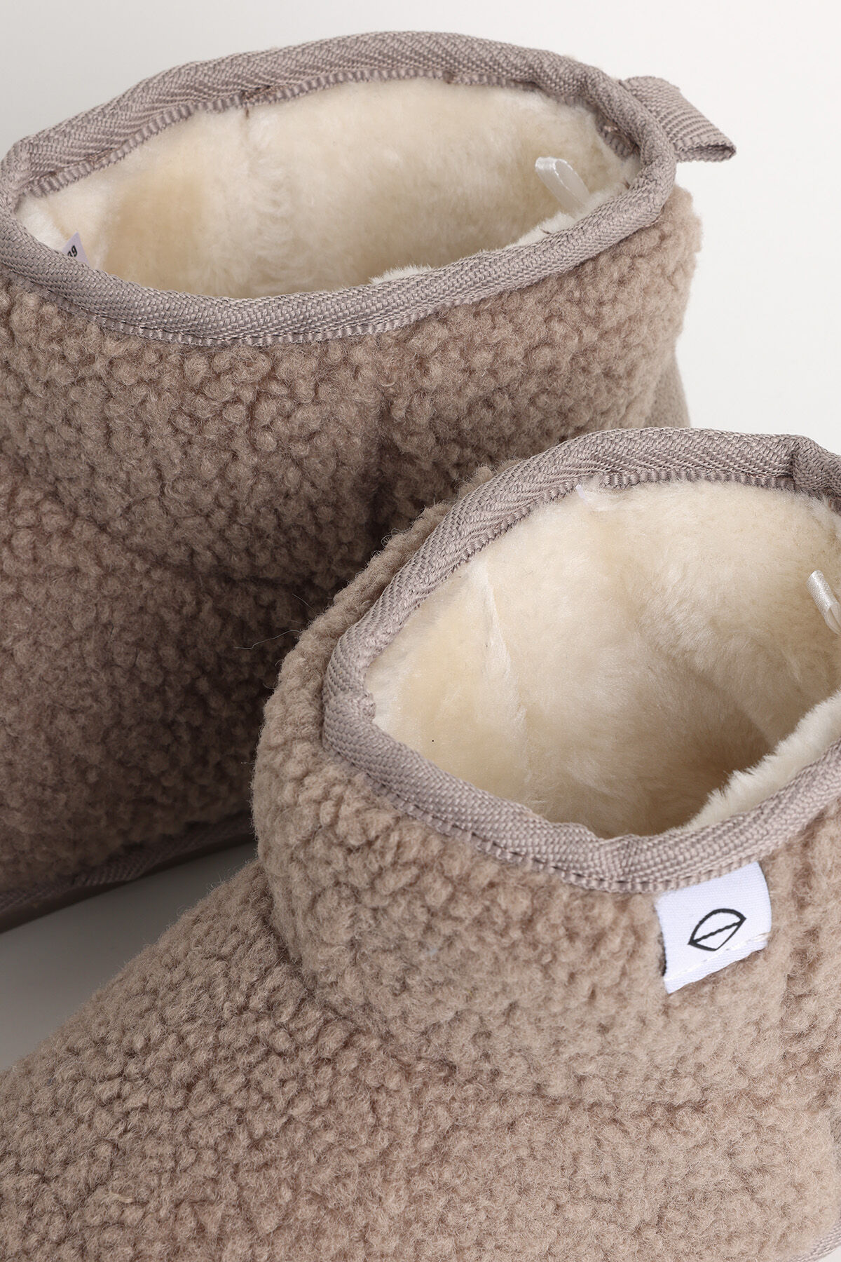 Alina JR image number 2