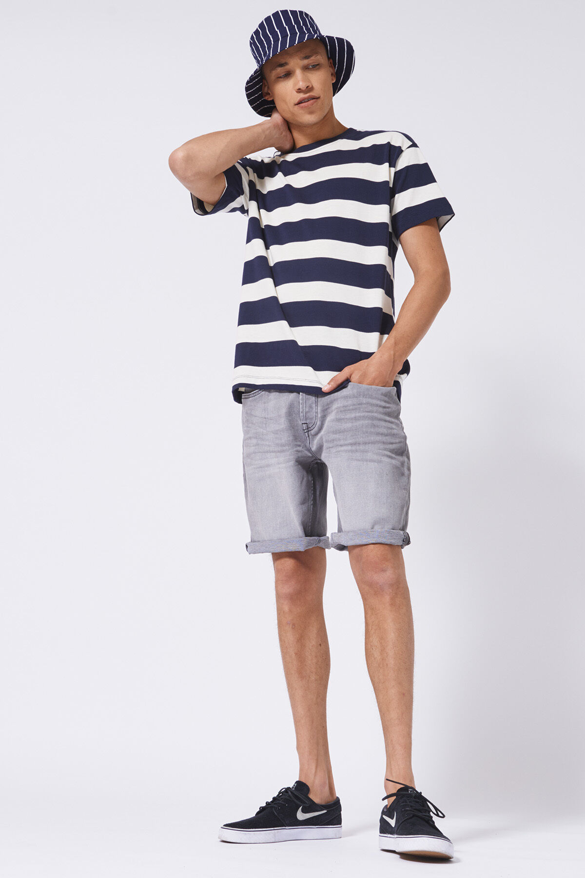 Jogdenim short Robert jog image number 0