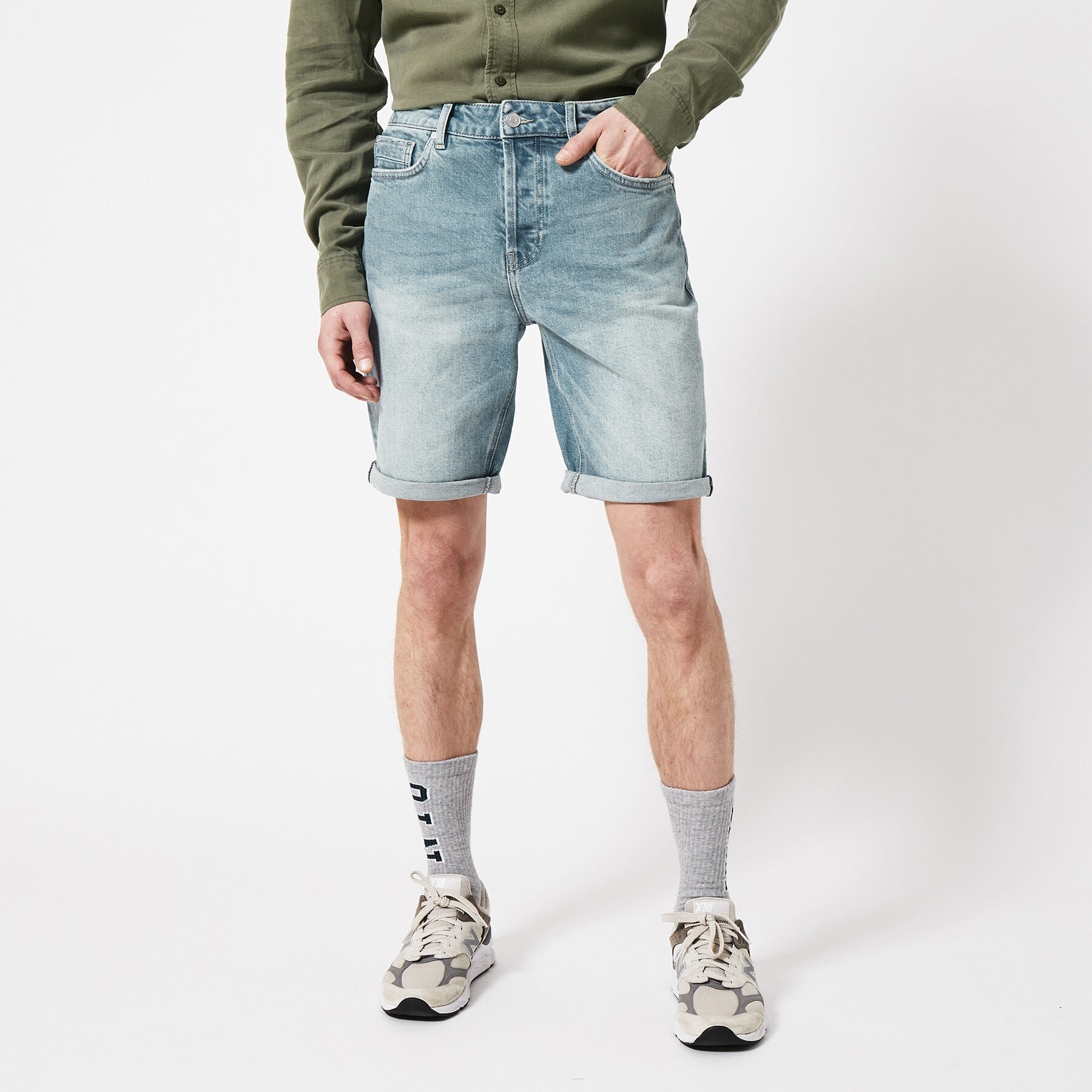 Men Denim shorts Light used | America Today
