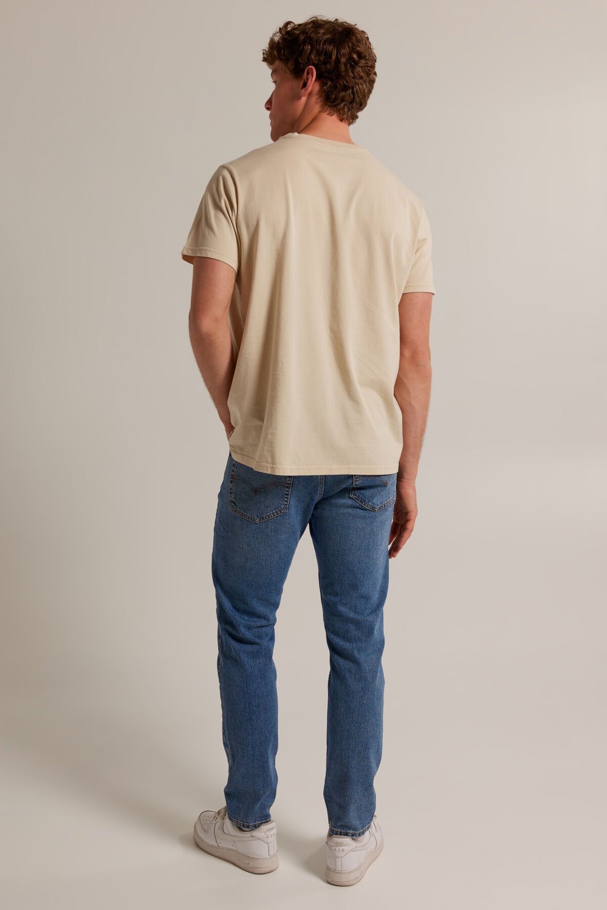Levi's T-shirt SS relaxed tee image number 2
