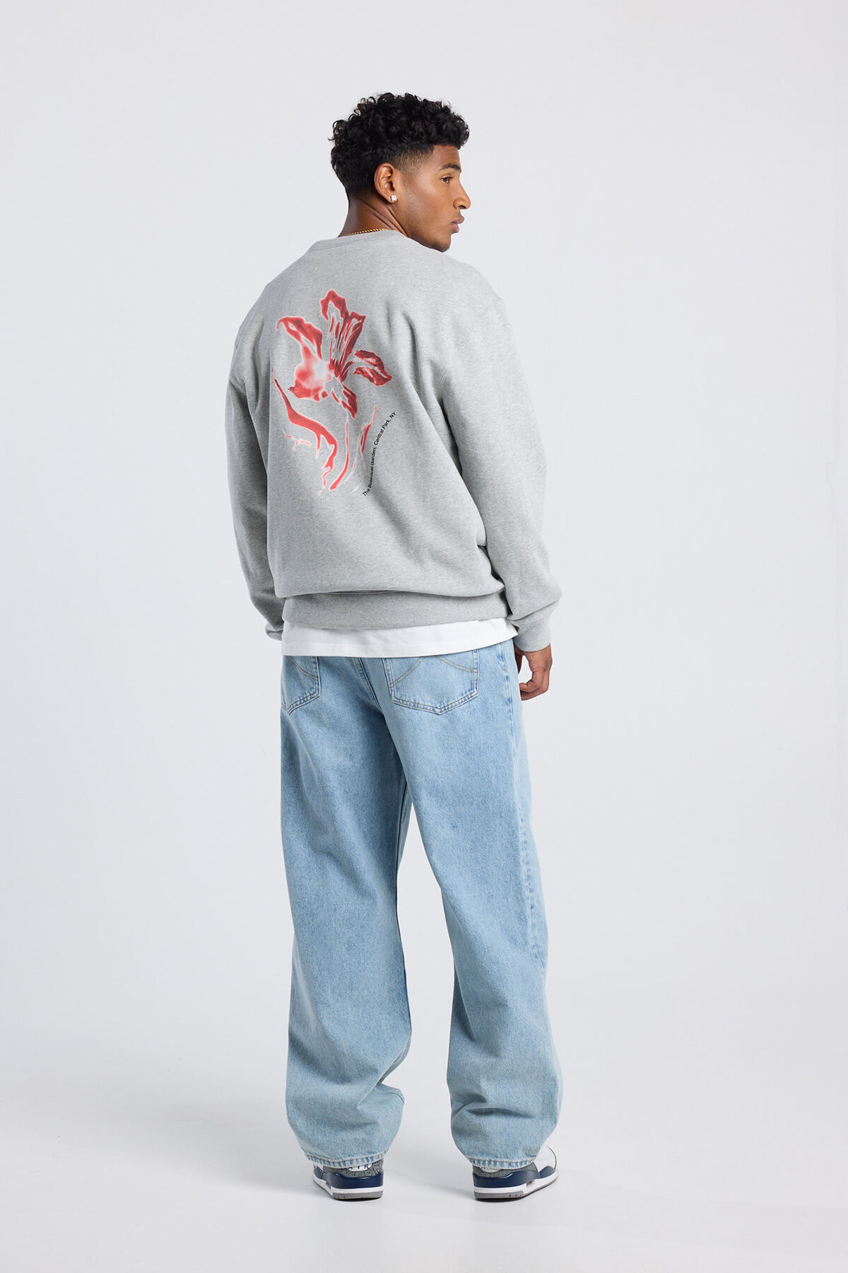 Sef Crew image number 2