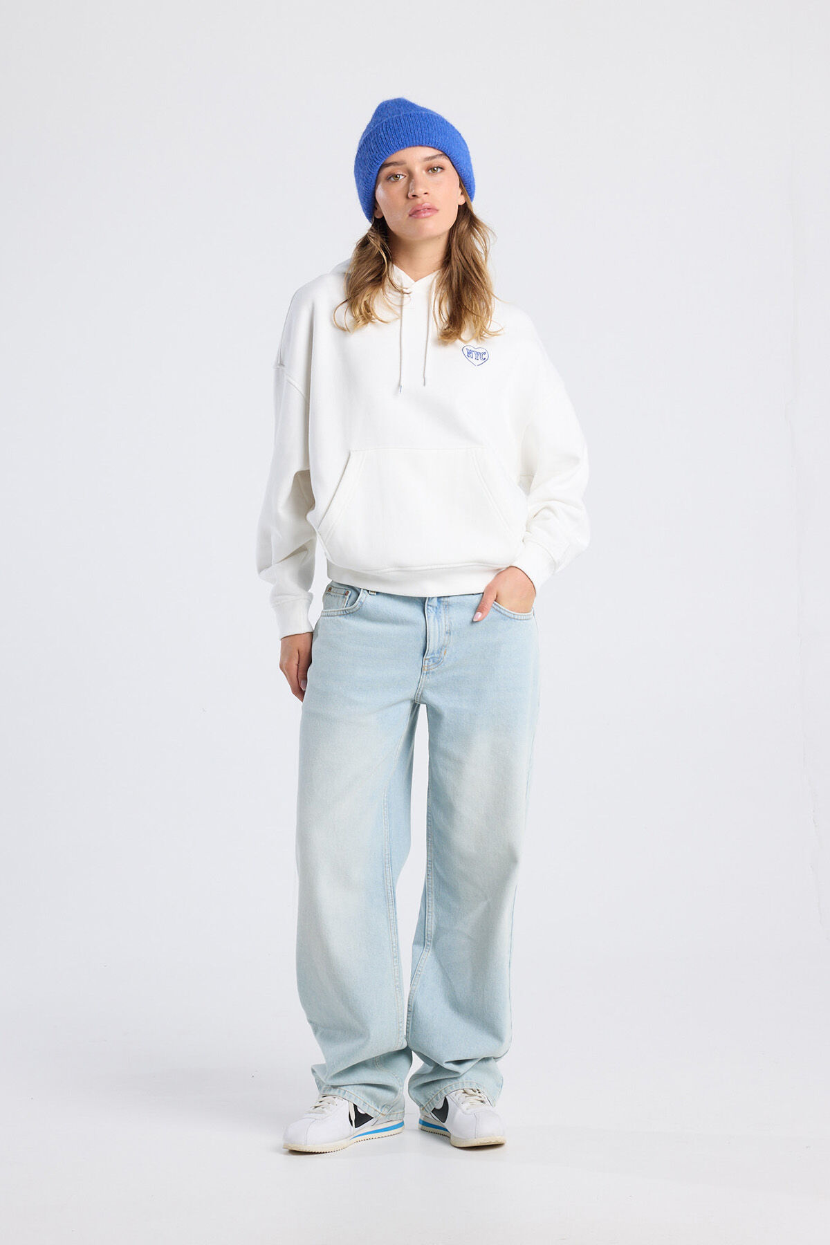 Sana Hood image number 1