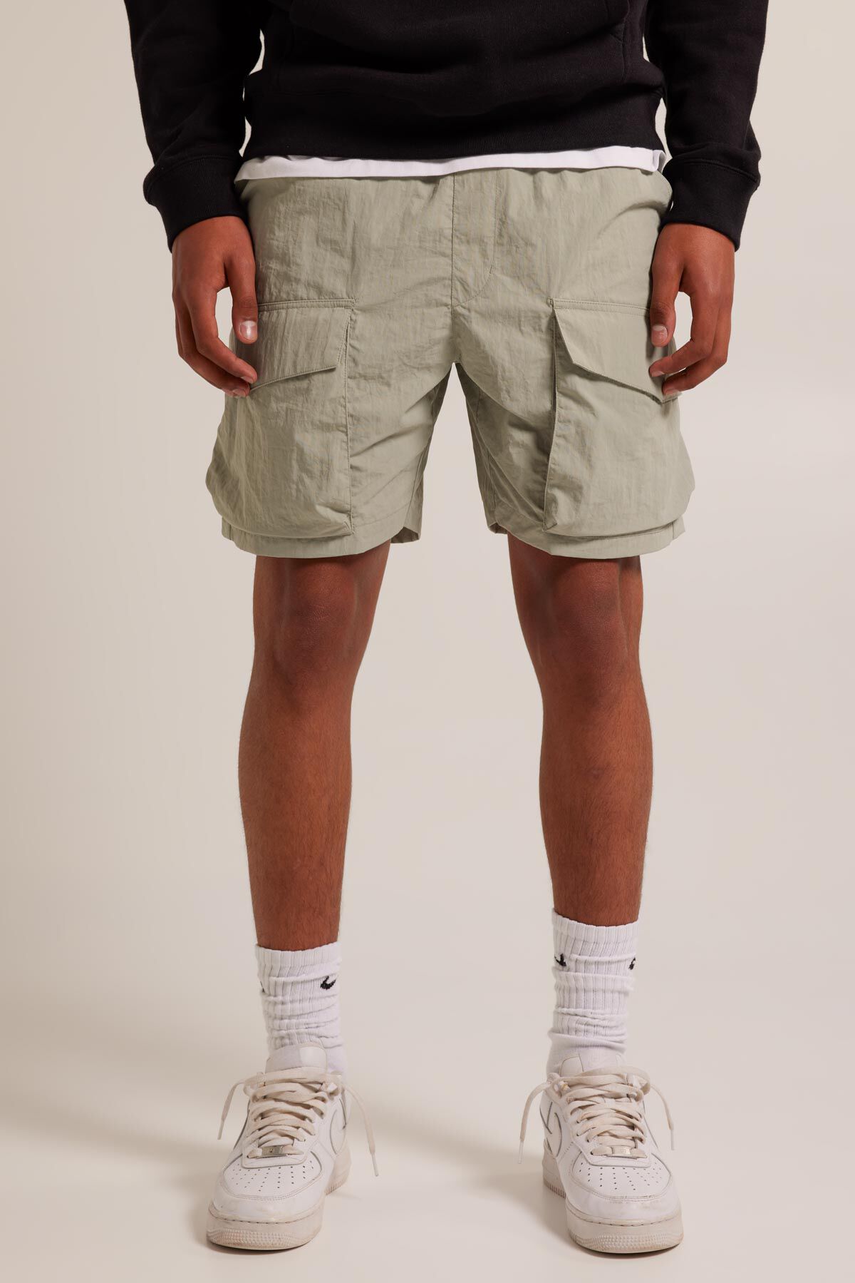 Short Nolan image number 0