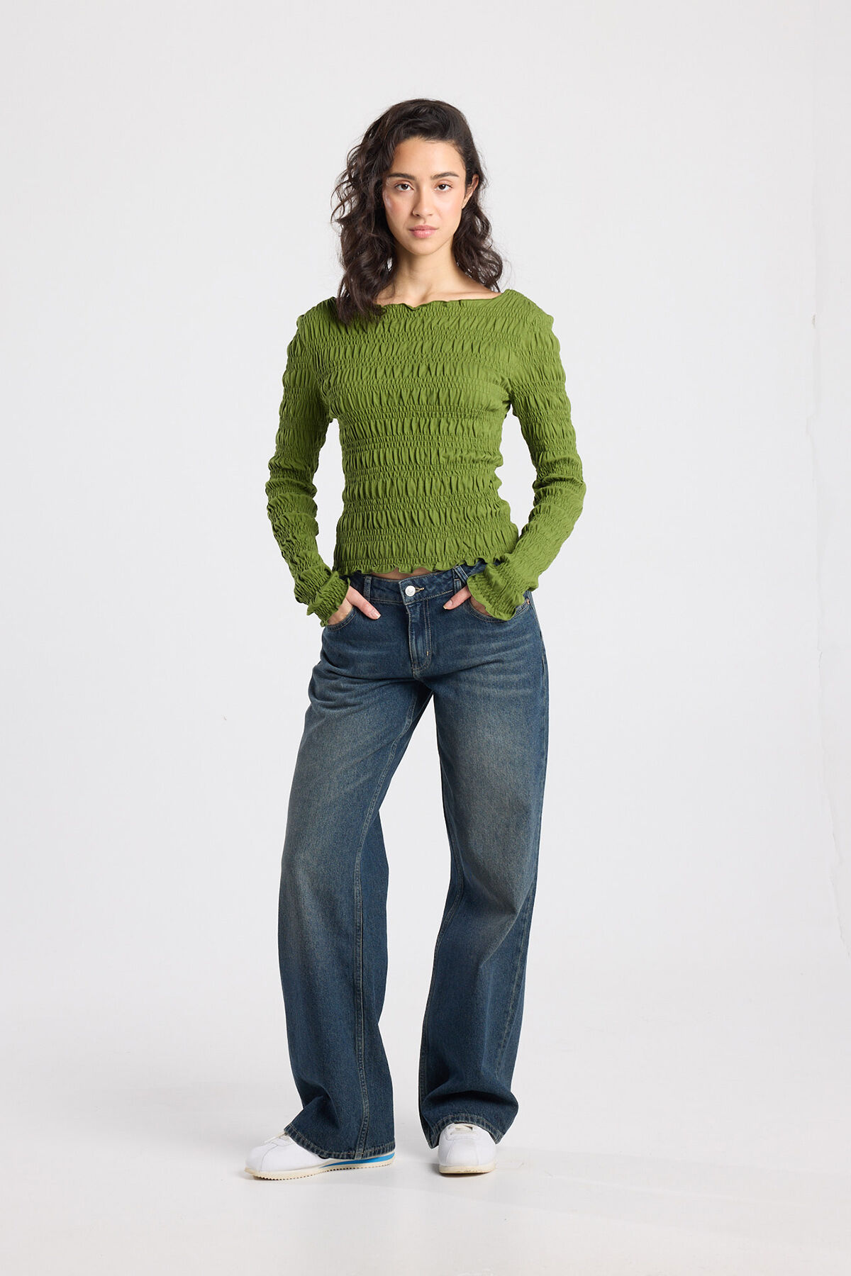 Lesley image number 1