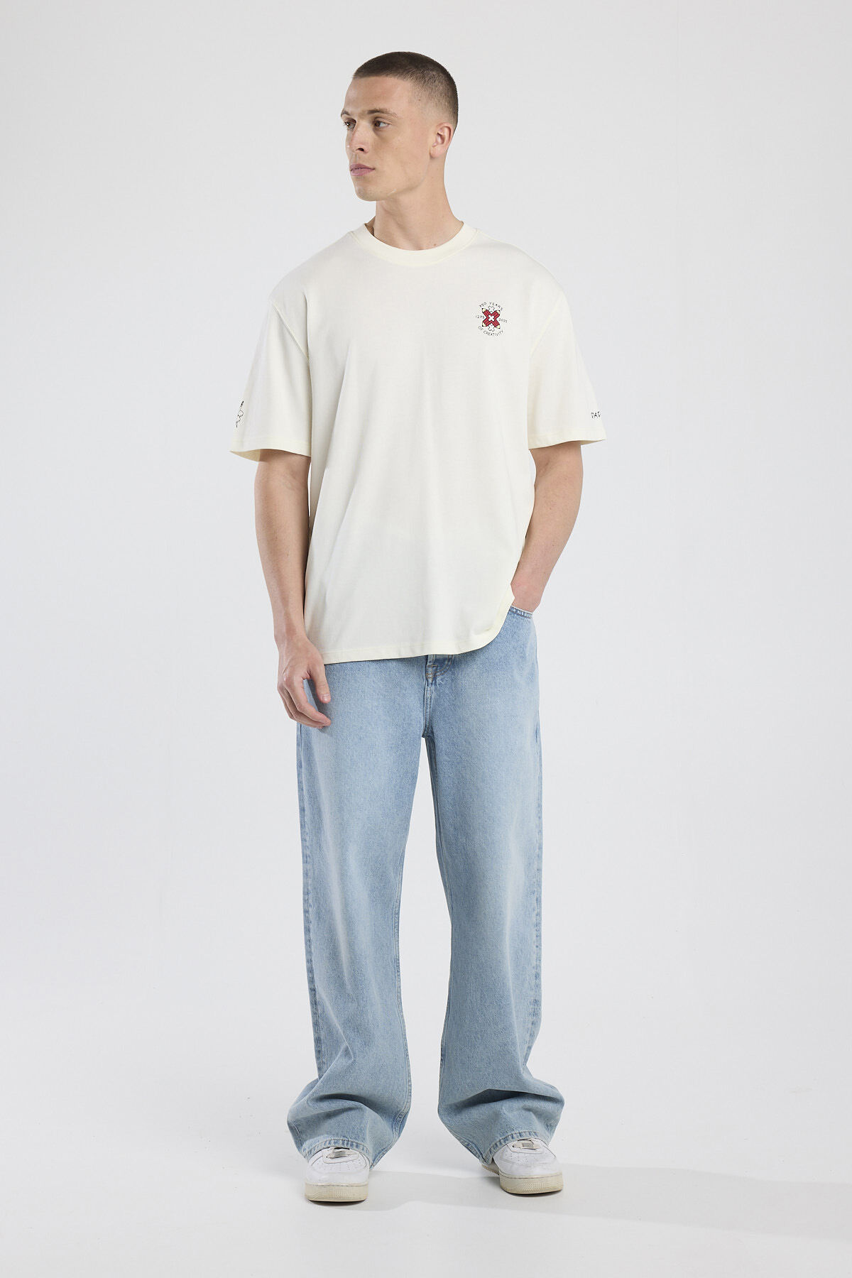 Dadara tee image number 1