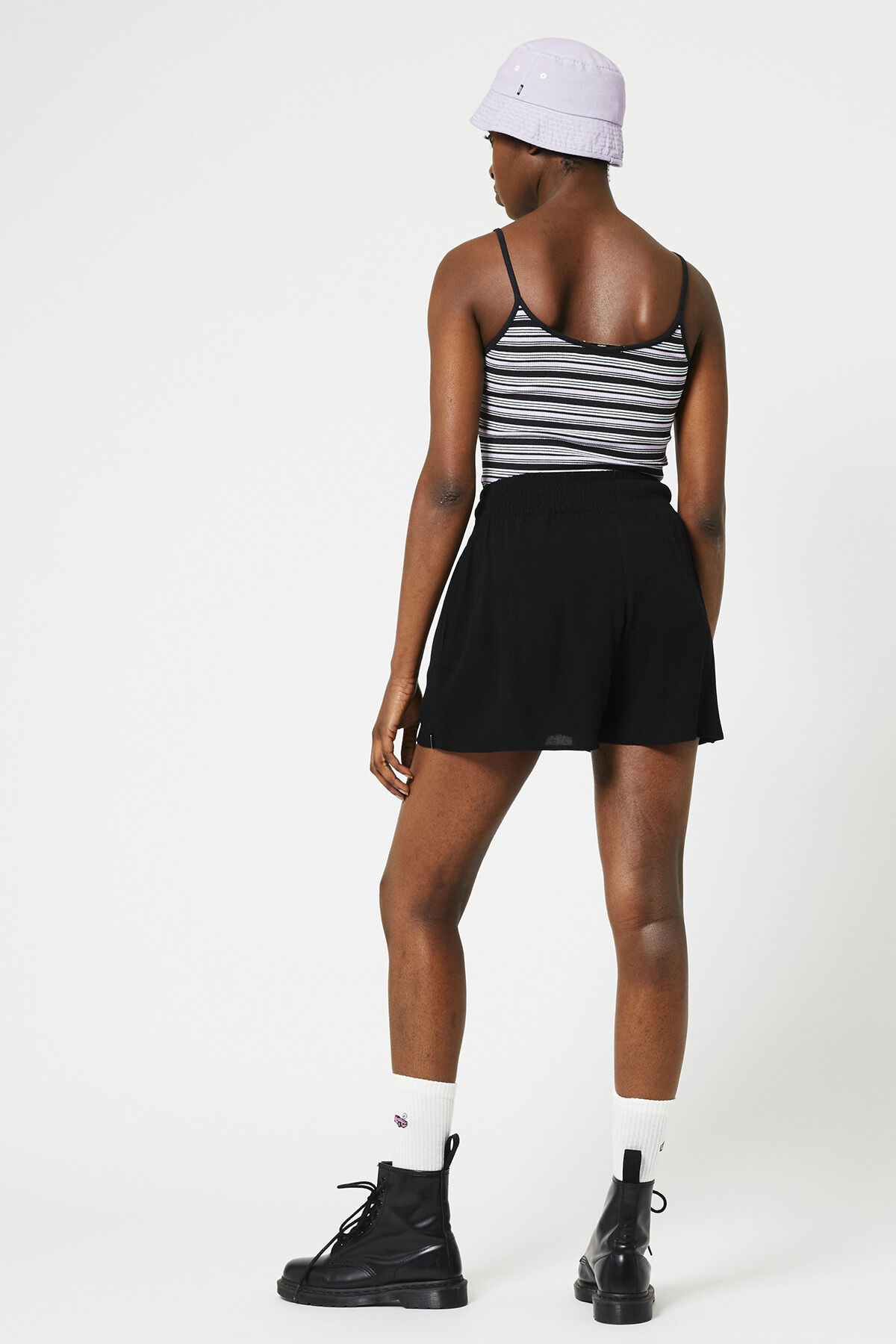 Short Nadine image number 2