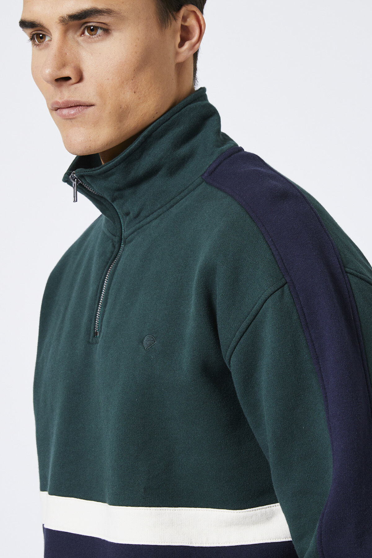 Sweater Silos image number 3