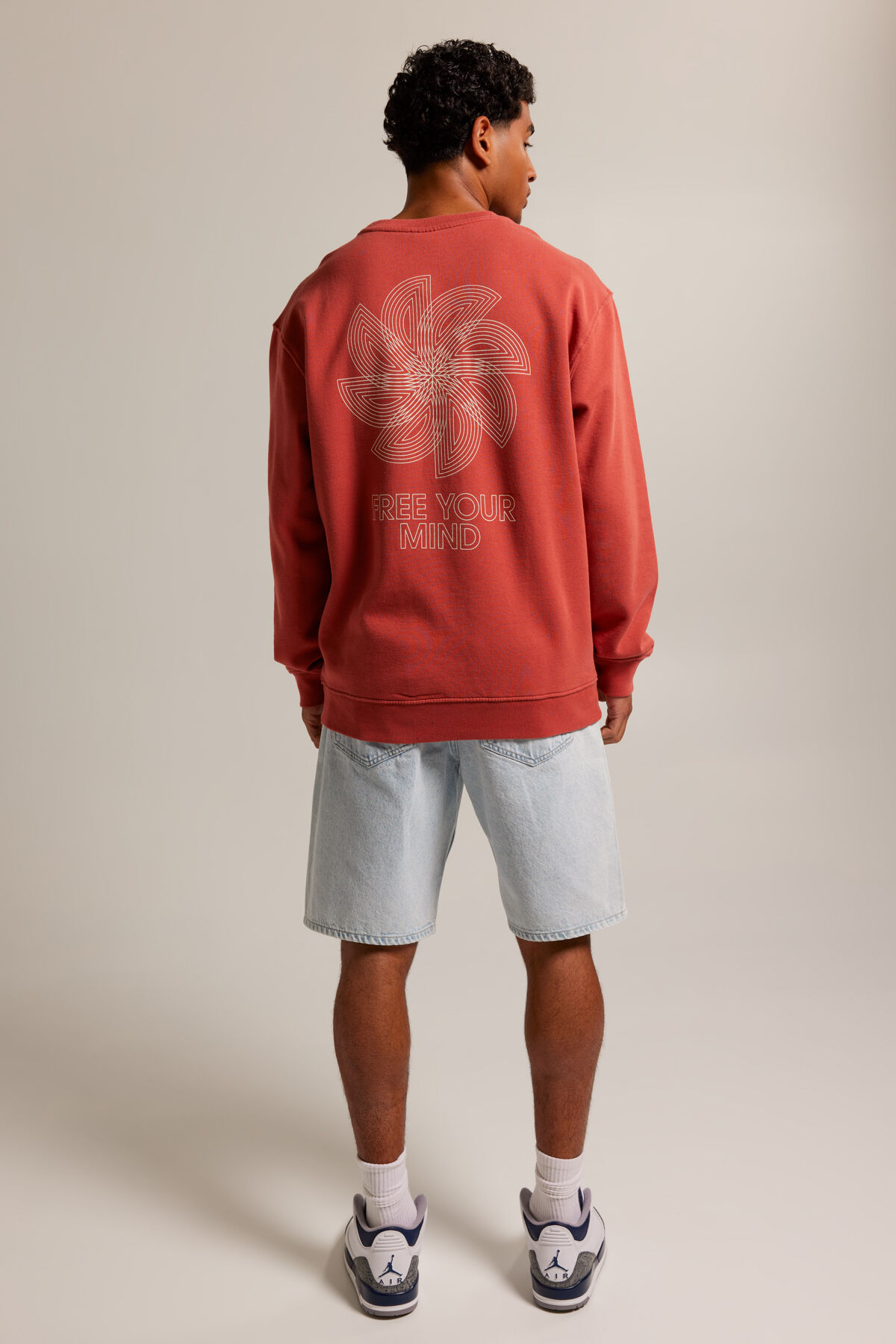 Sweat Syl crew image number 0