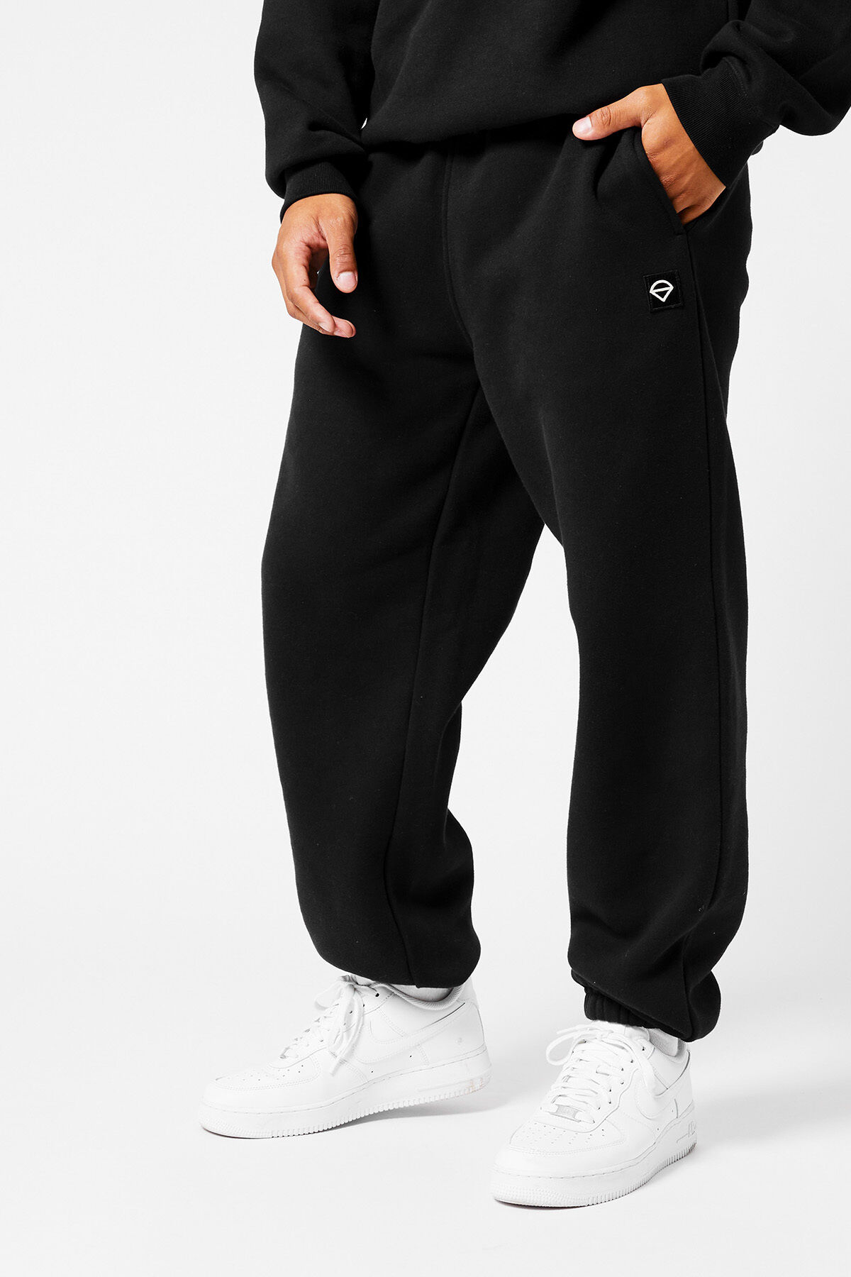 Crest image number 1