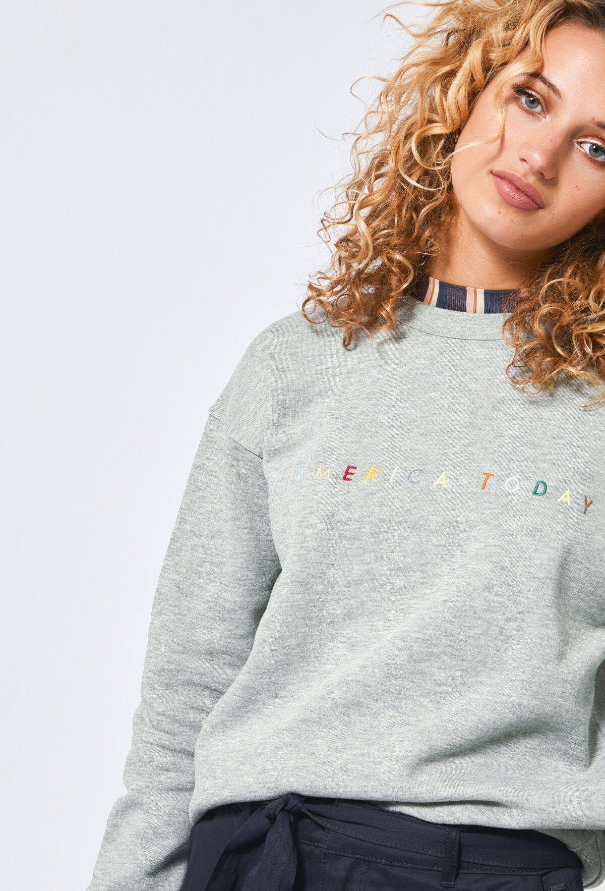 Sweater Suzy image number 0