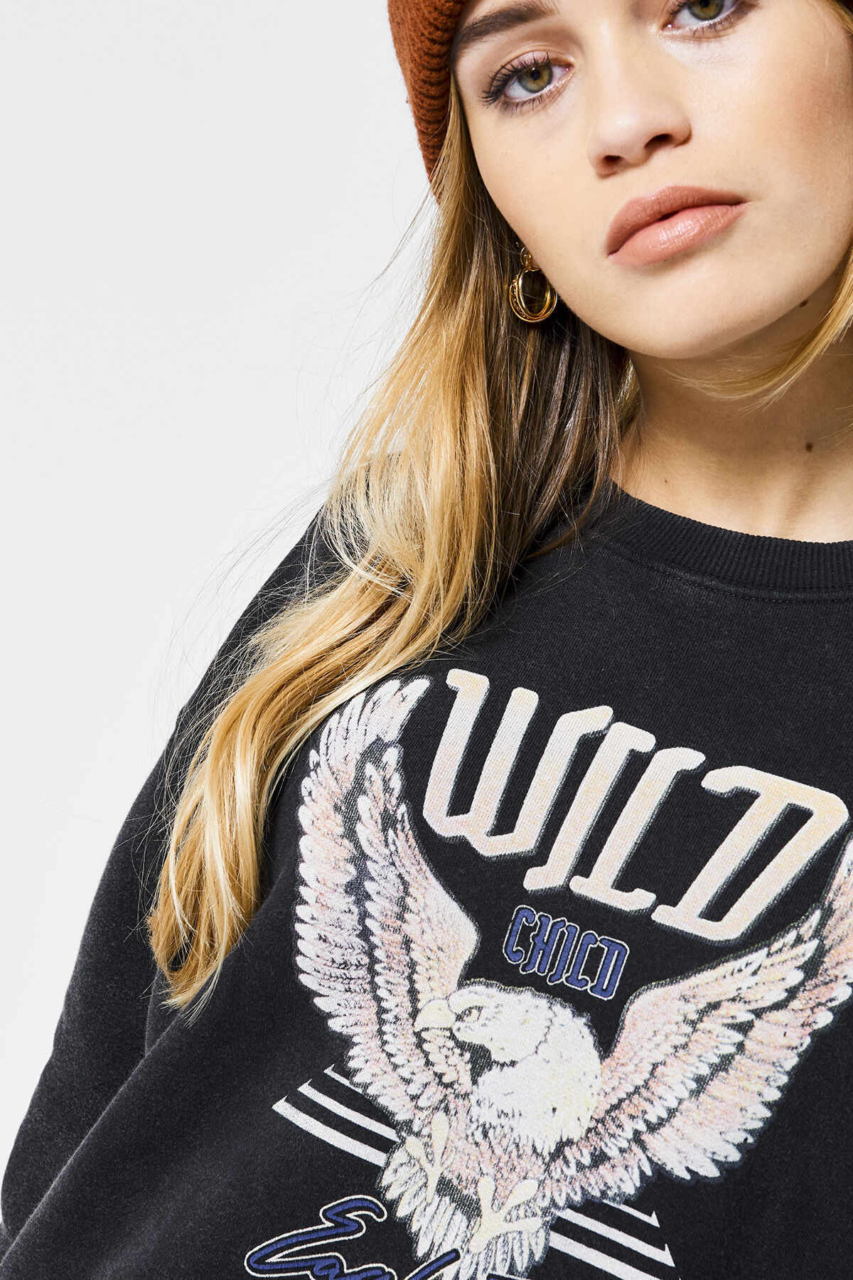 Sweat Savannah image number 3