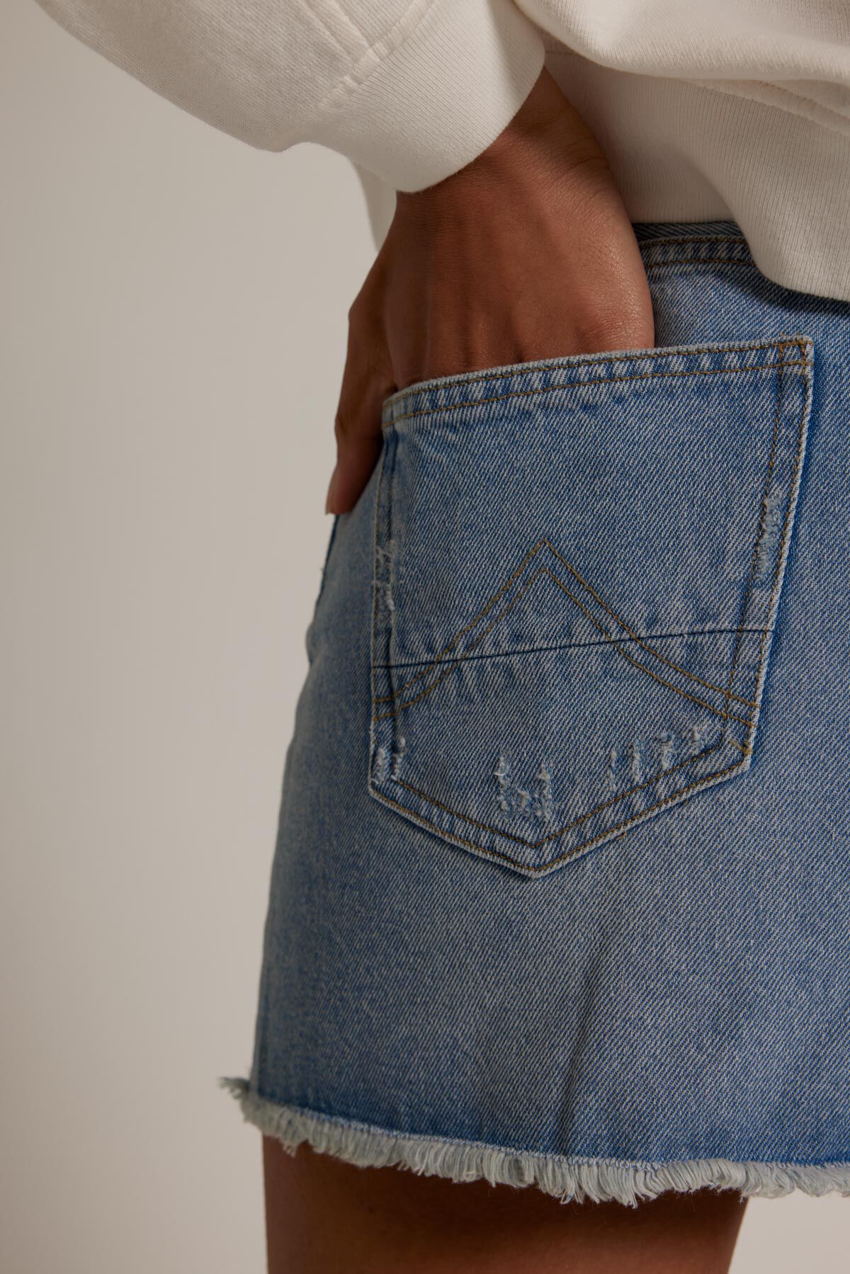 Denim short Novi image number 3