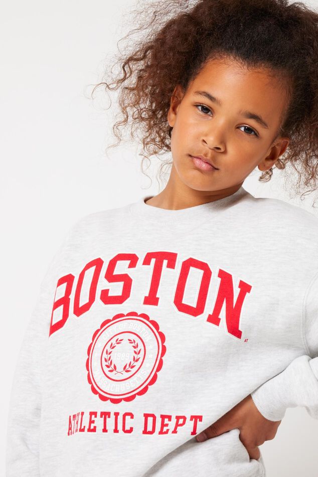 Sweater Sue jr image number 3