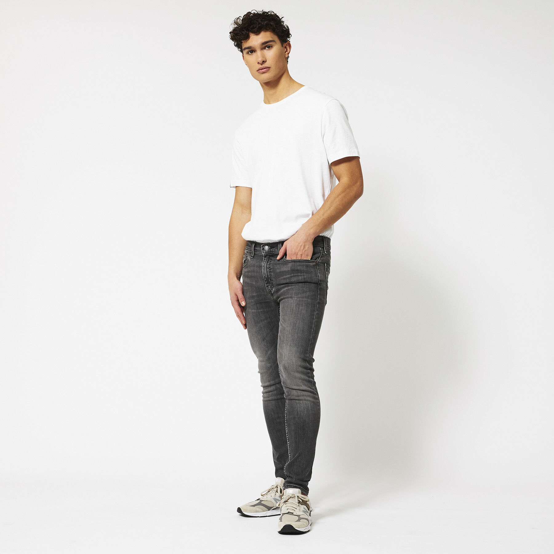 levis jeans 519 slim