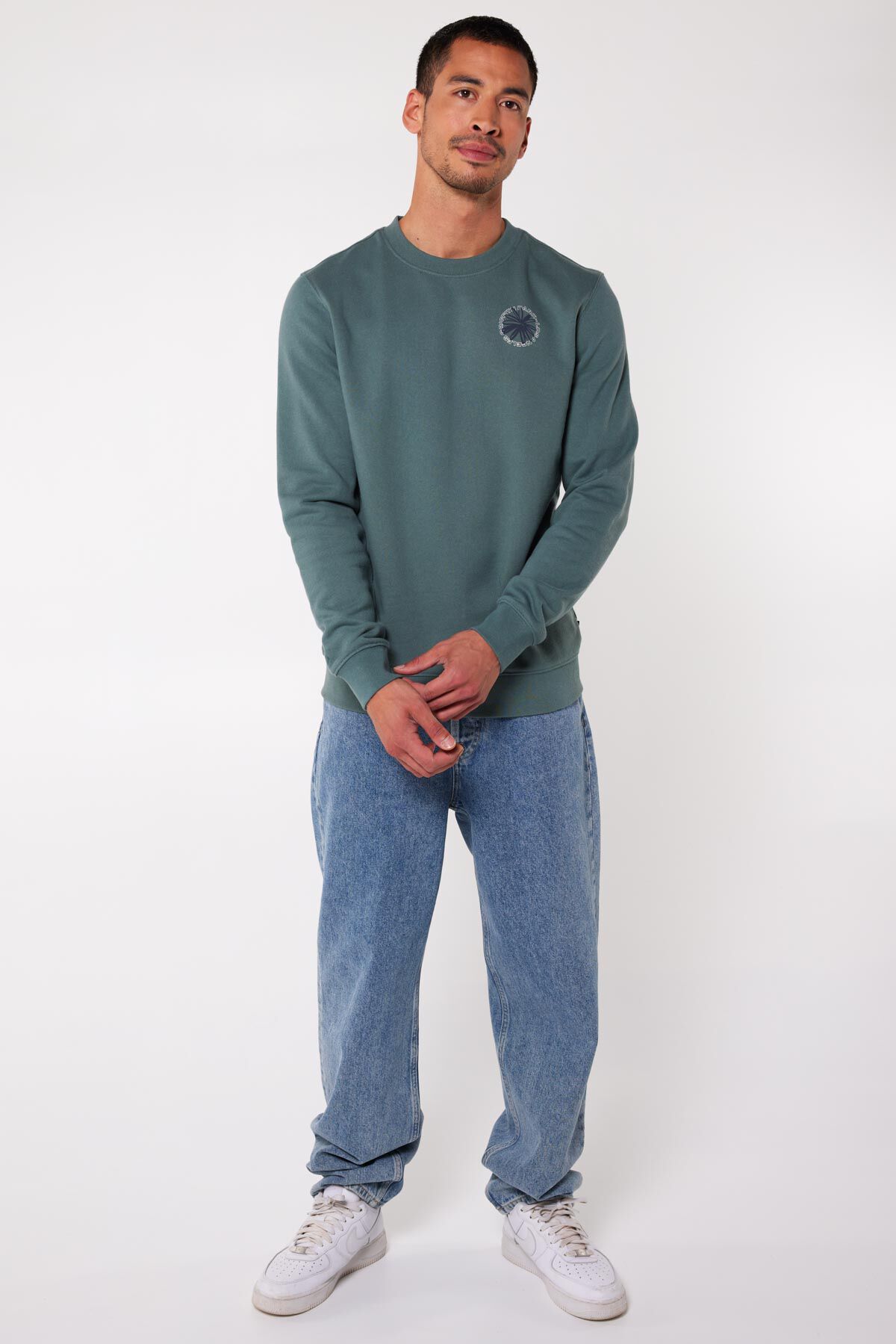 Sweat Sonny crew image number 1