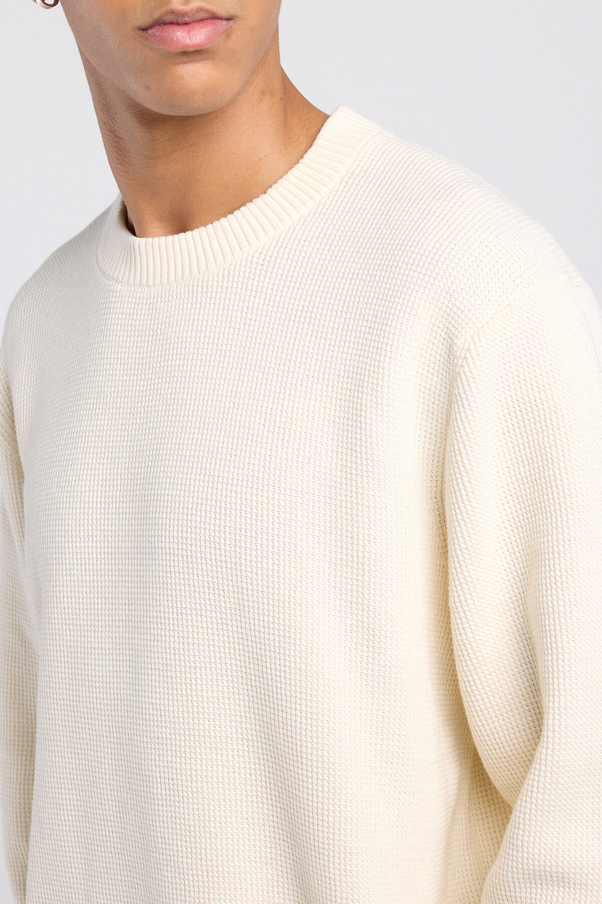 Kurtis Crew image number 3