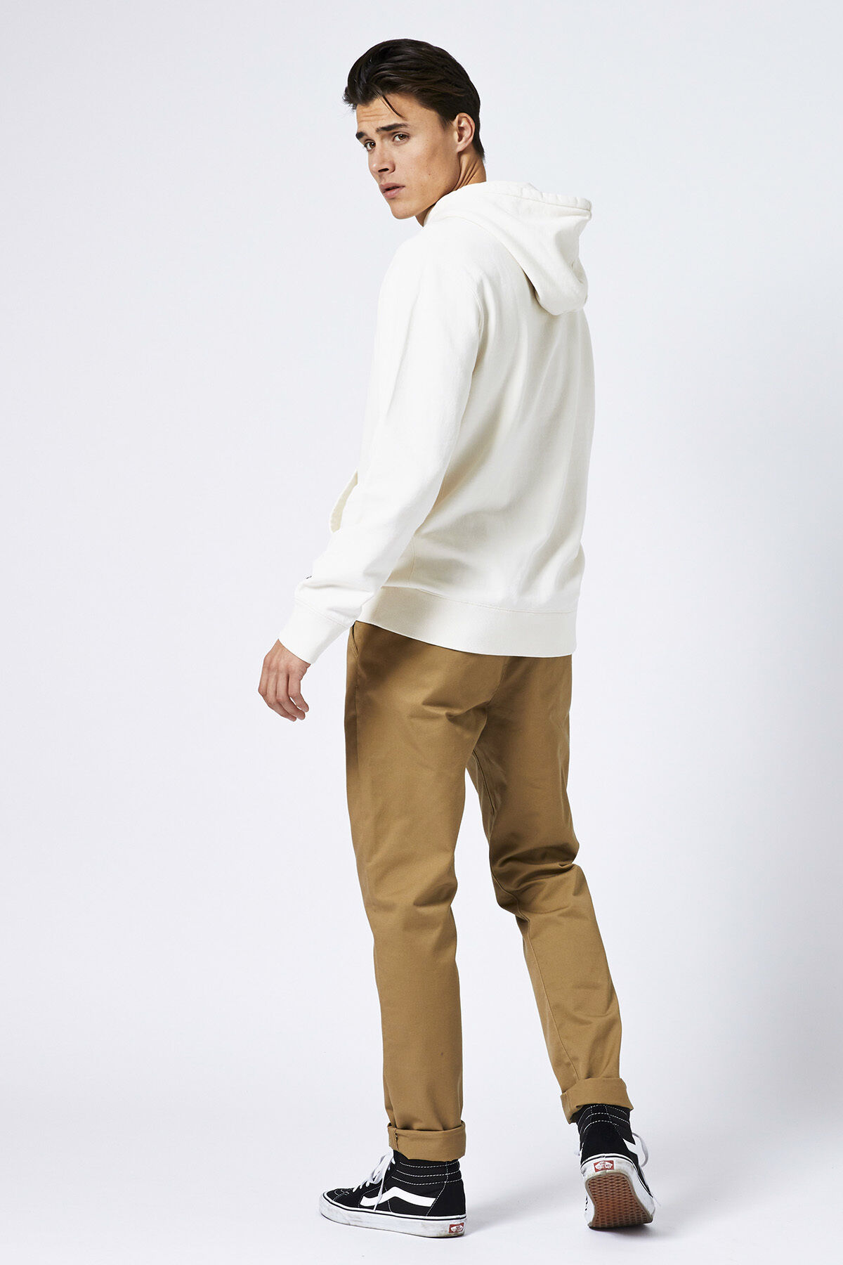 Chino Paul image number 2