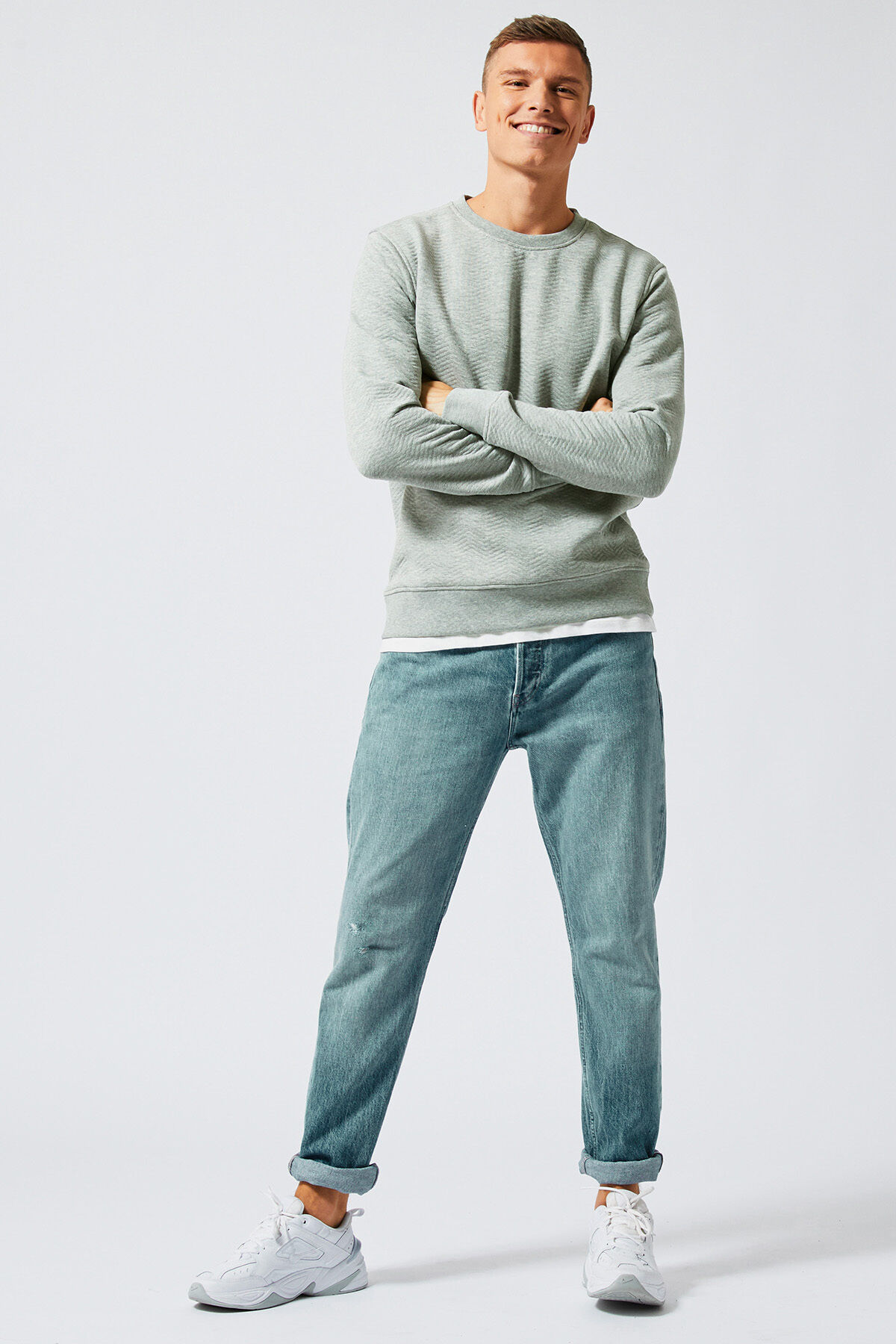 Sweater Saul image number 0