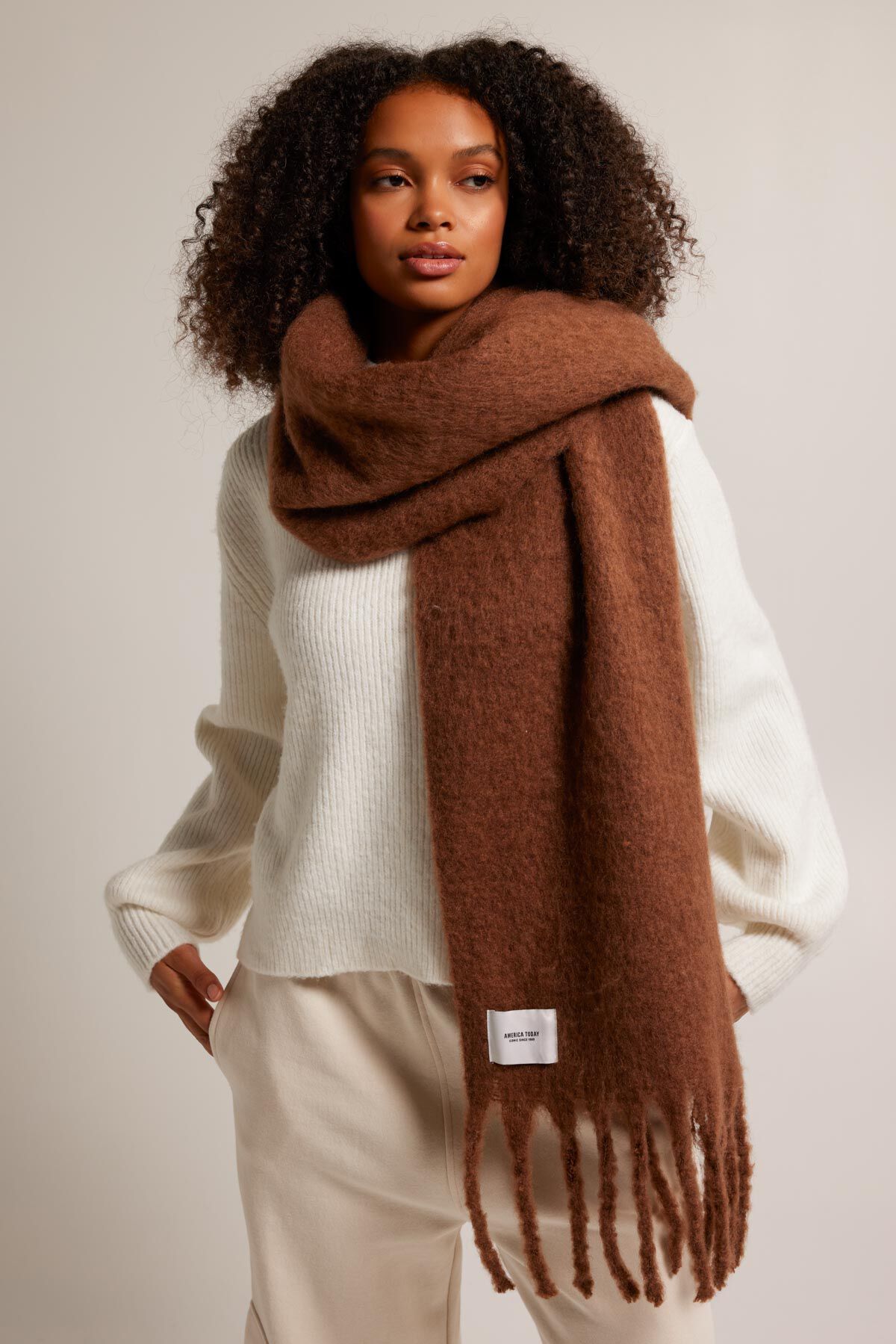 Schal April image number 0